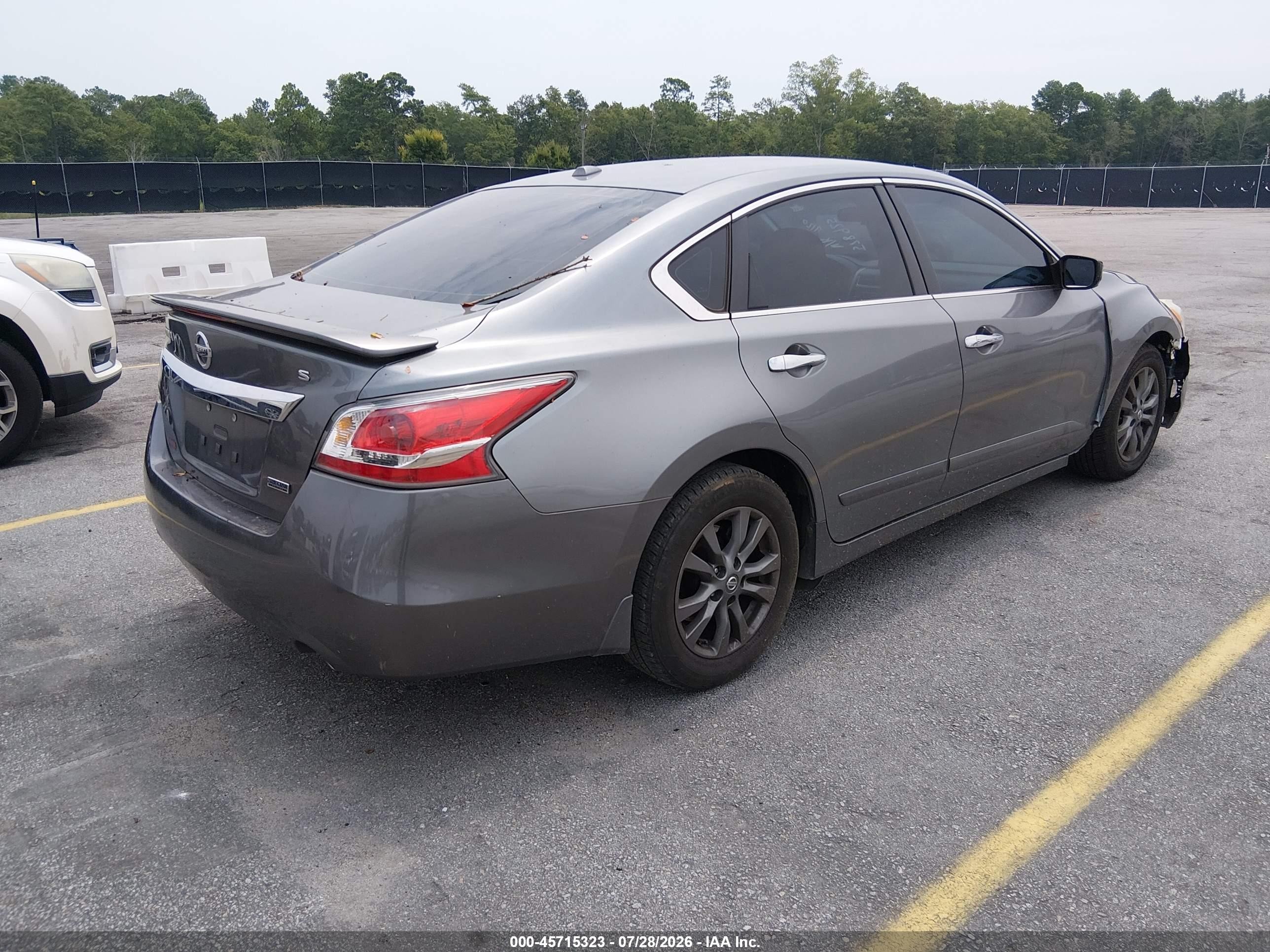 2015 Nissan Altima 2.5 S Gray vin: 1N4AL3AP5FC578925