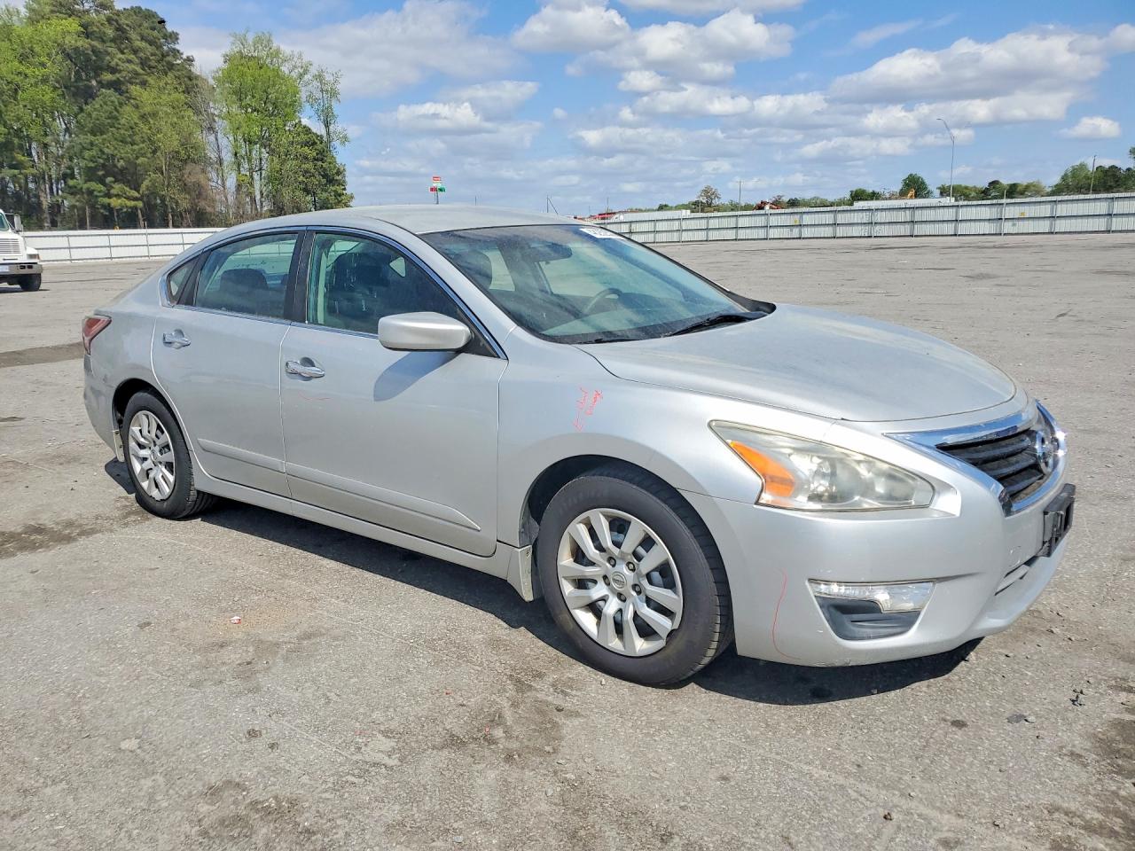 2015 Nissan Altima 2.5 S Silver vin: 1N4AL3AP5FC583557