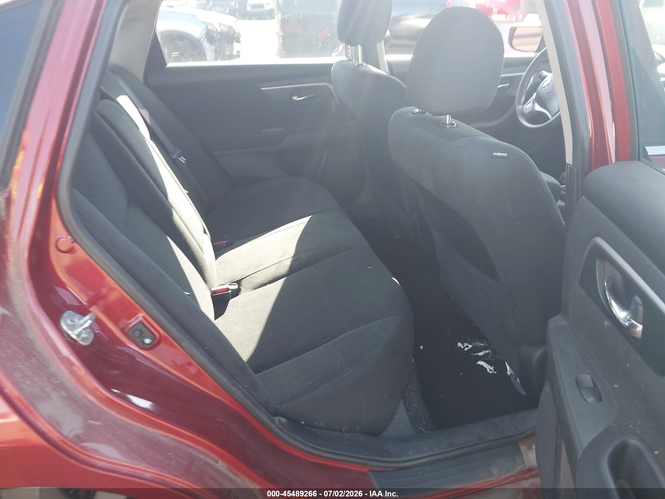 2015 Nissan Altima 2.5/2.5 S/2.5 Sl/2.5 Sv Red vin: 1N4AL3AP5FN301003