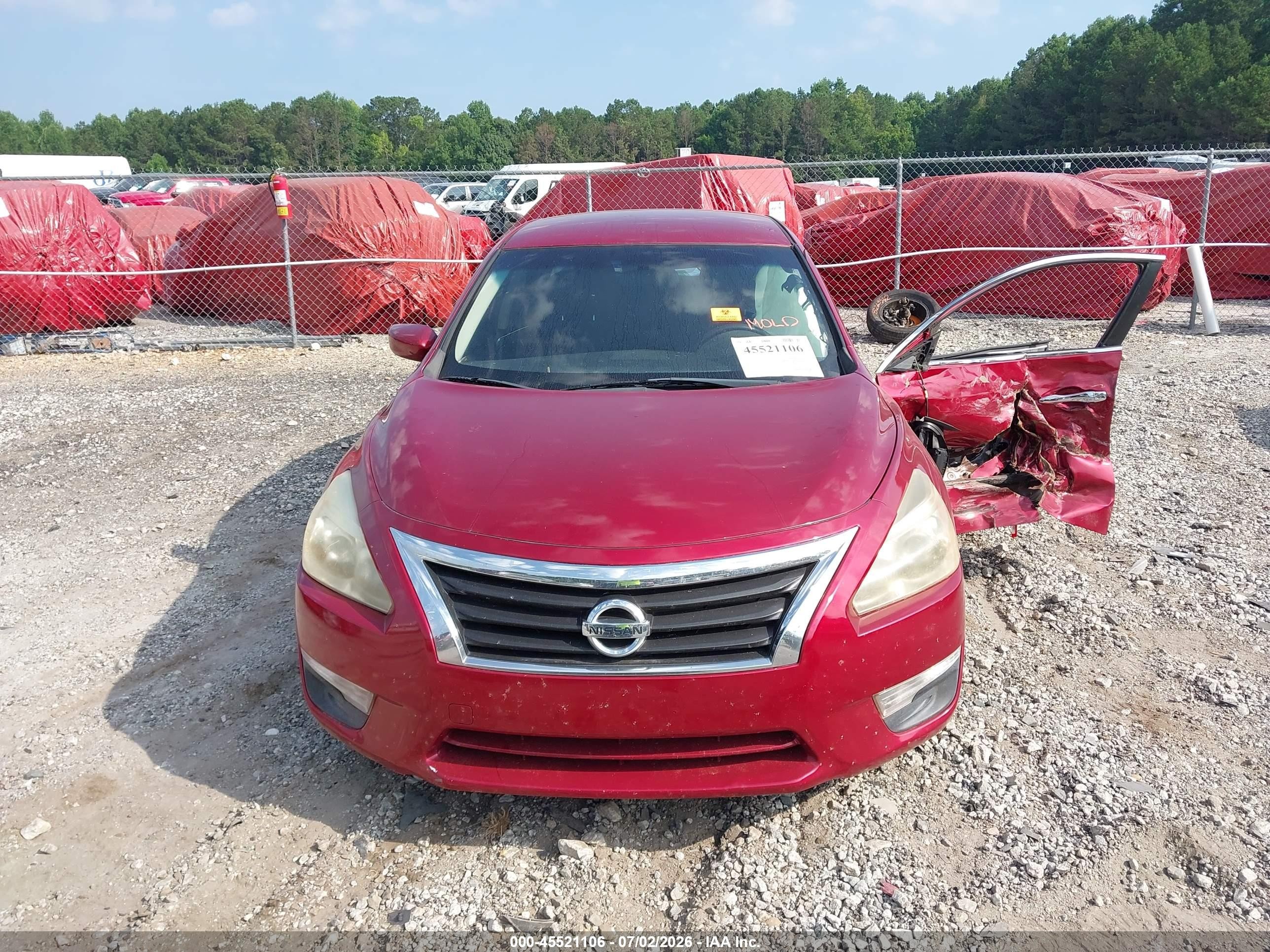 2015 Nissan Altima 2.5/2.5 S/2.5 Sl/2.5 Sv Red vin: 1N4AL3AP5FN301163