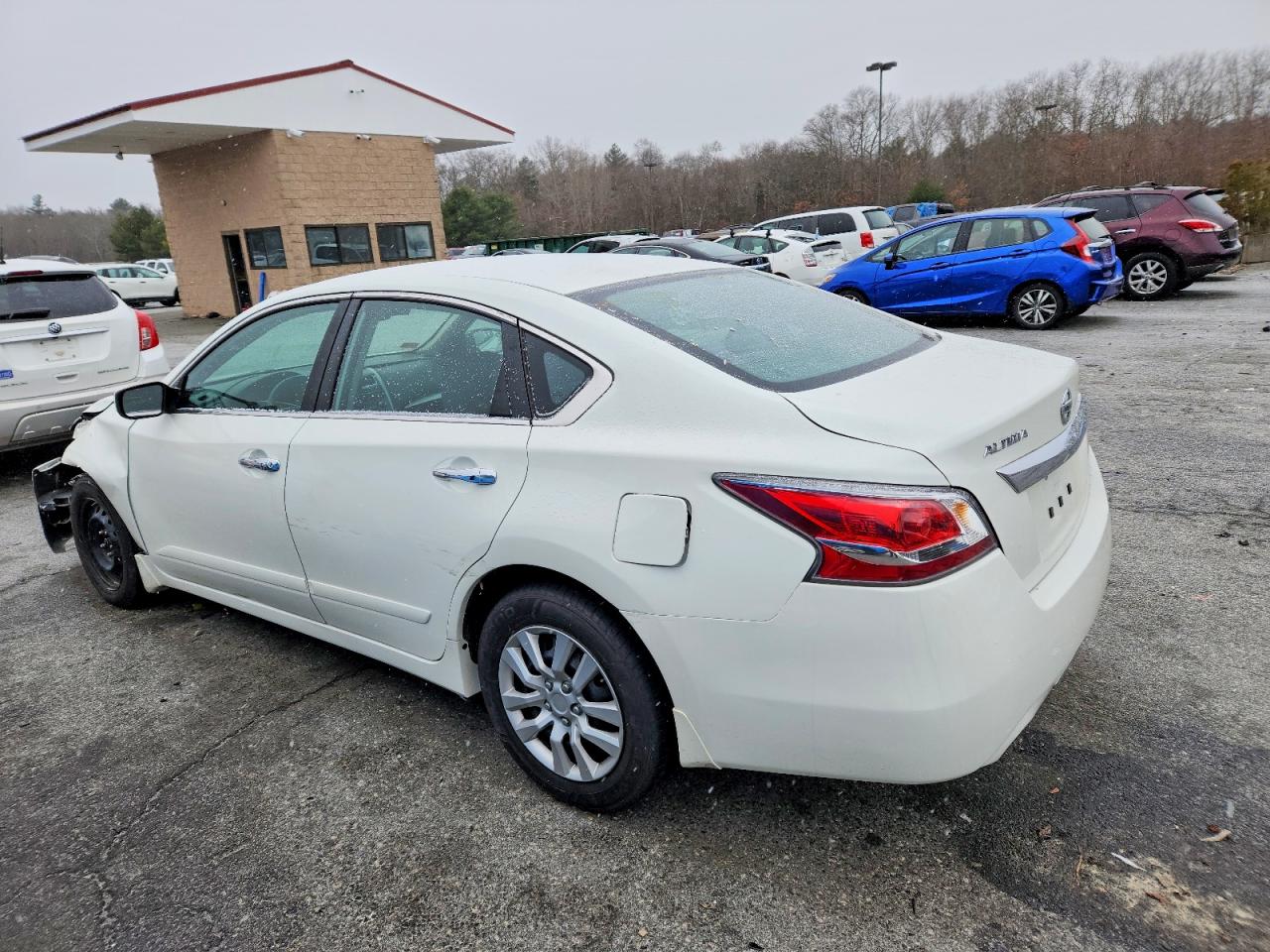 2015 Nissan Altima 2.5 S White vin: 1N4AL3AP5FN306699