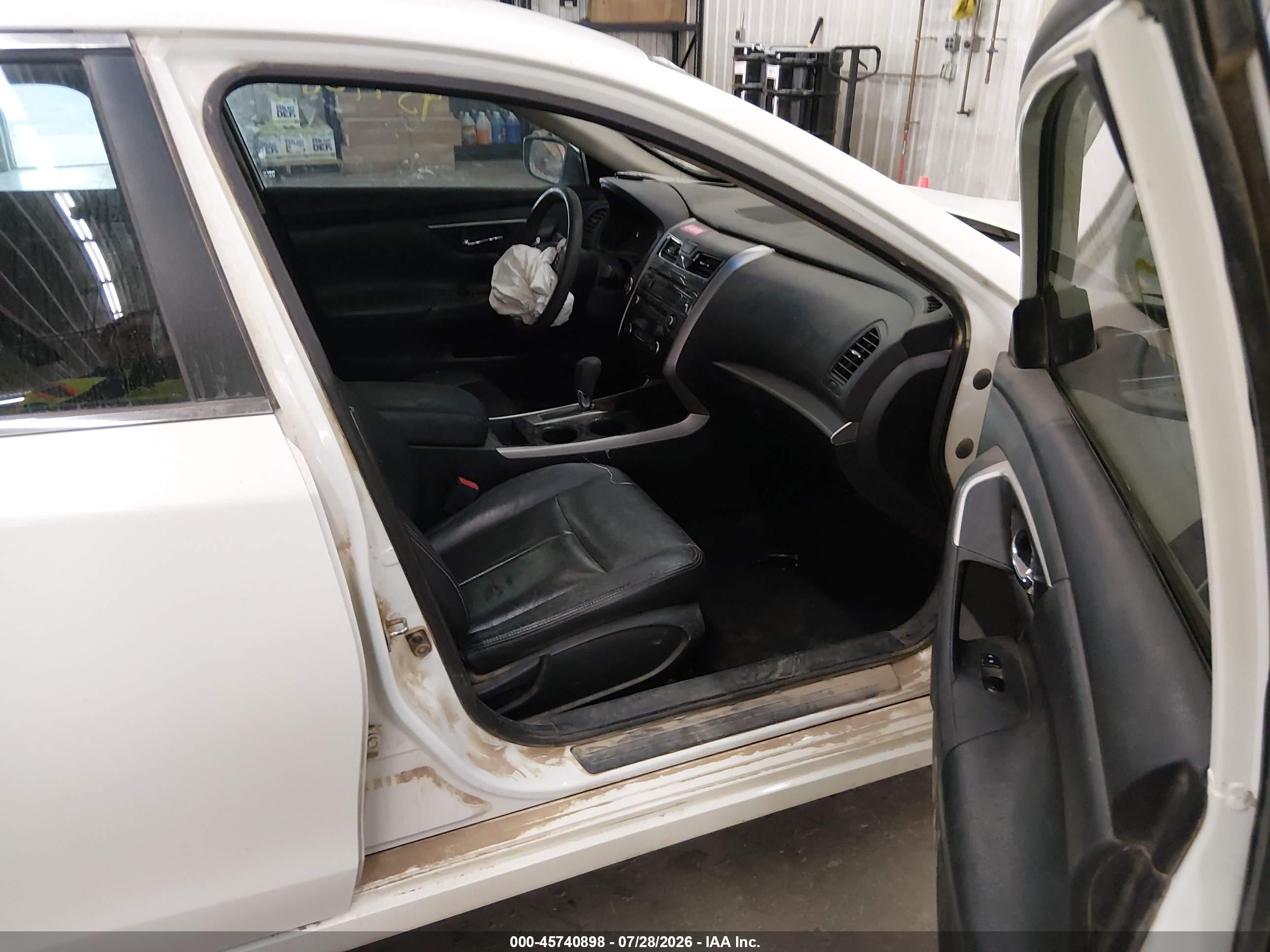 2015 Nissan Altima 2.5/2.5 S/2.5 Sl/2.5 Sv White vin: 1N4AL3AP5FN310719