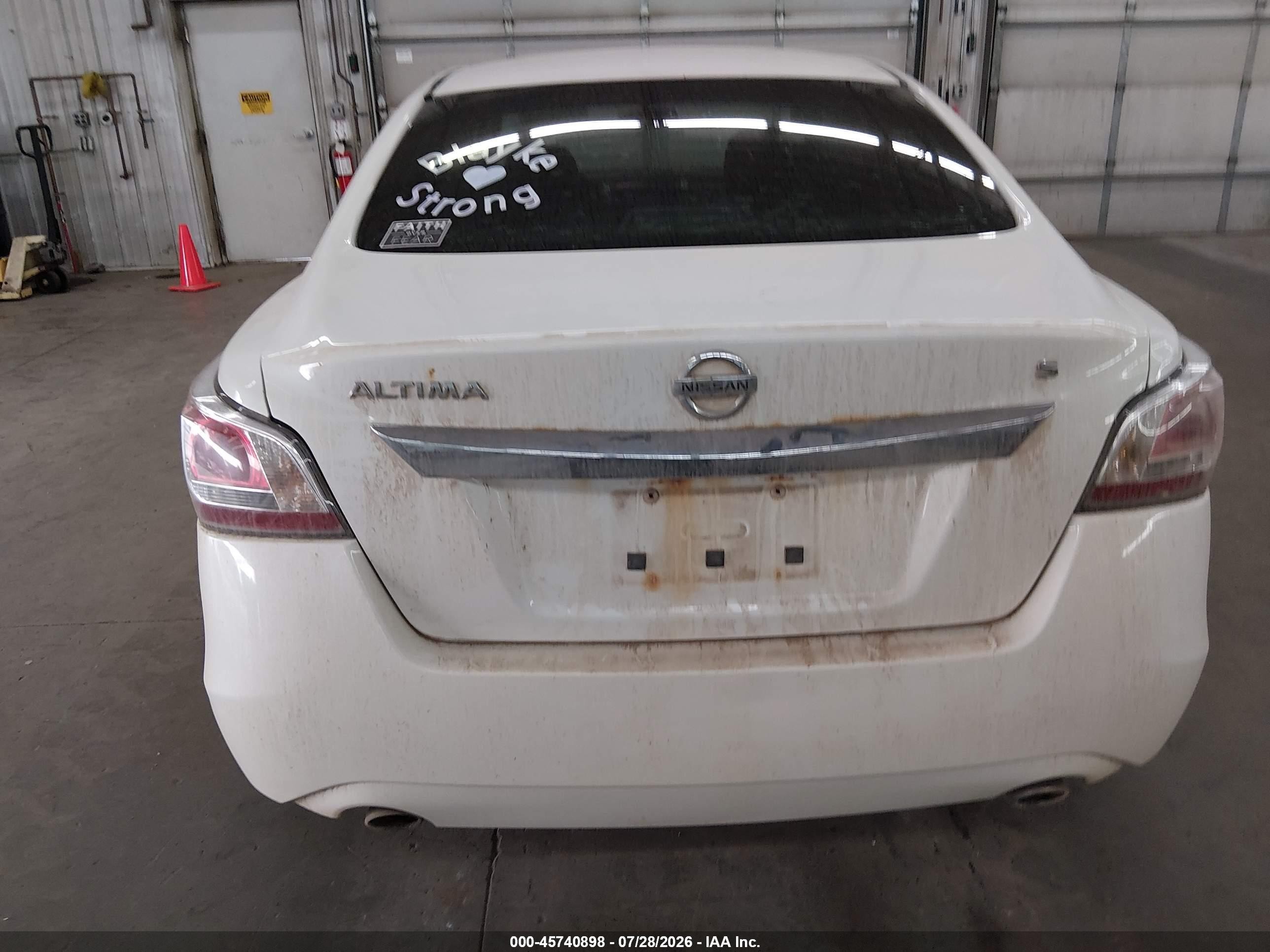 2015 Nissan Altima 2.5/2.5 S/2.5 Sl/2.5 Sv White vin: 1N4AL3AP5FN310719