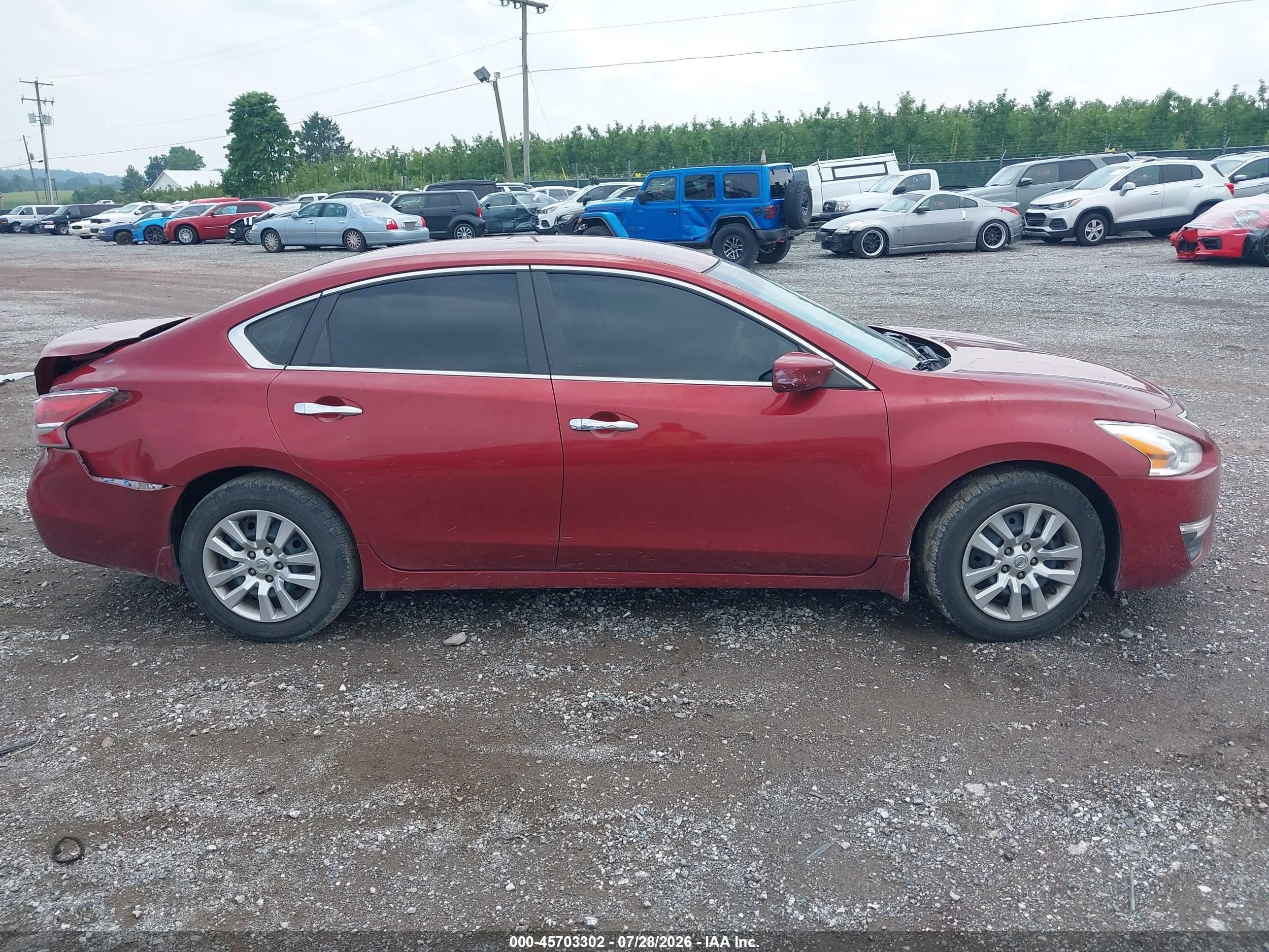 2015 Nissan Altima 2.5 S Red vin: 1N4AL3AP5FN310932