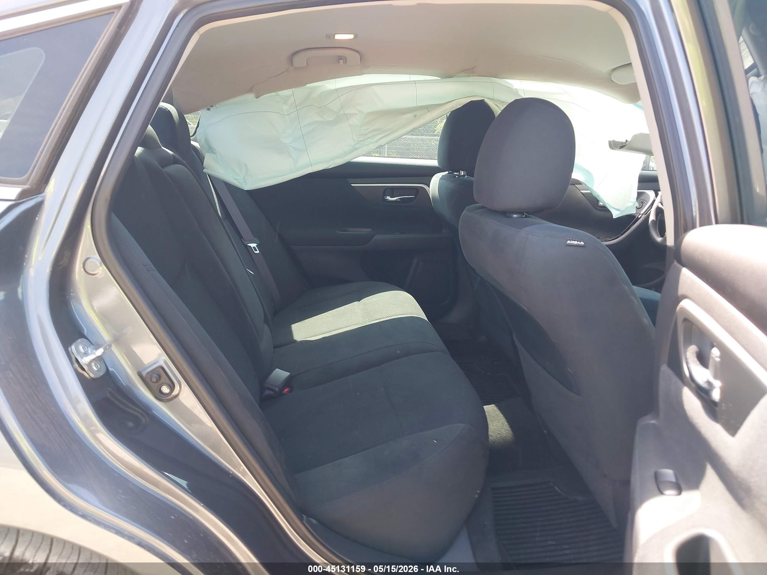 2015 Nissan Altima 2.5 S Серый vin: 1N4AL3AP5FN317637