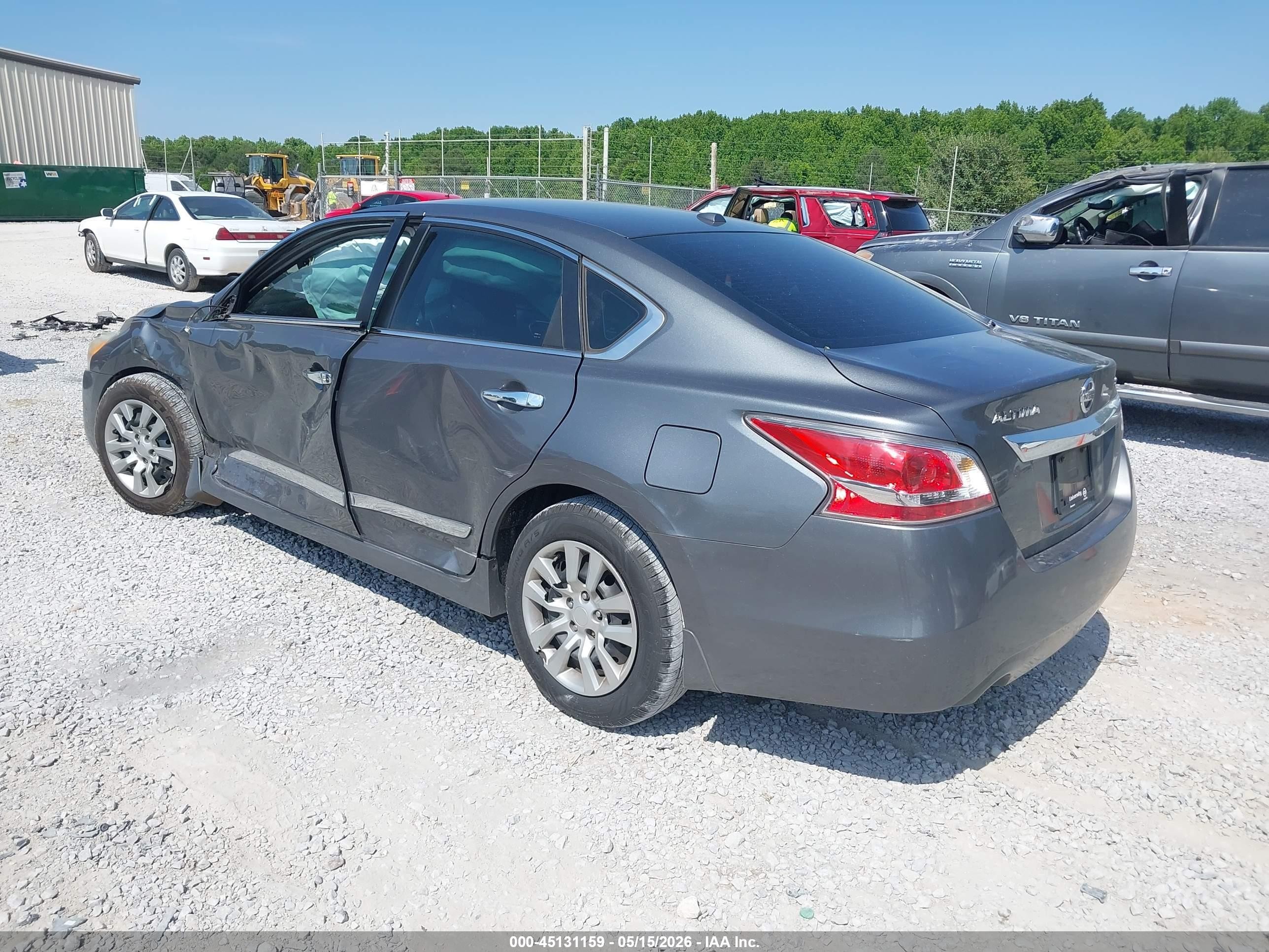 2015 Nissan Altima 2.5 S Серый vin: 1N4AL3AP5FN317637