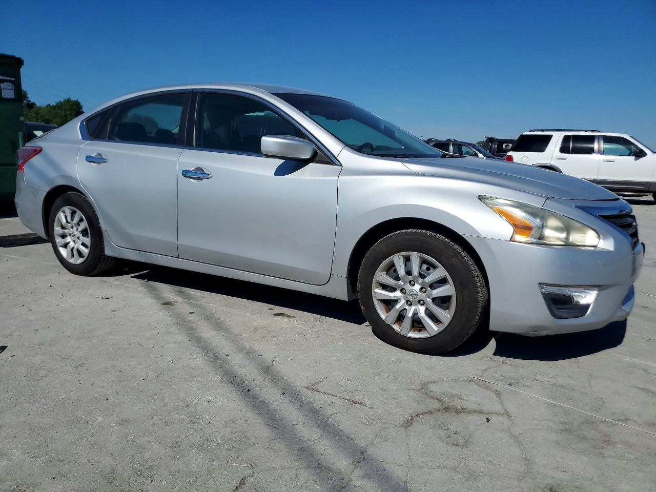 2015 Nissan Altima 2.5 S Серебряный vin: 1N4AL3AP5FN317797
