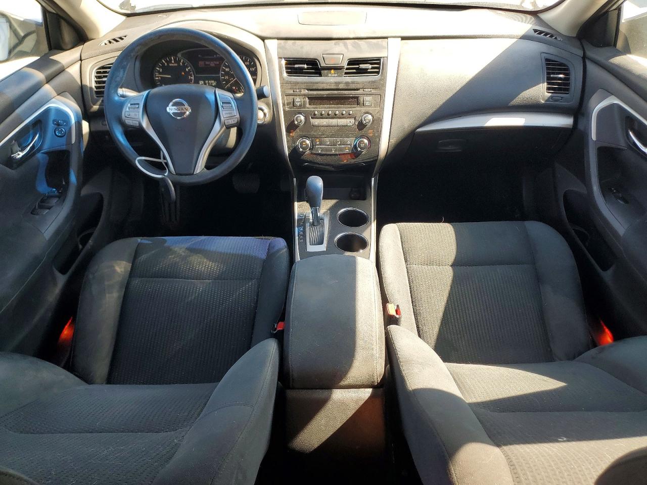 2015 Nissan Altima 2.5 S Серебряный vin: 1N4AL3AP5FN317797