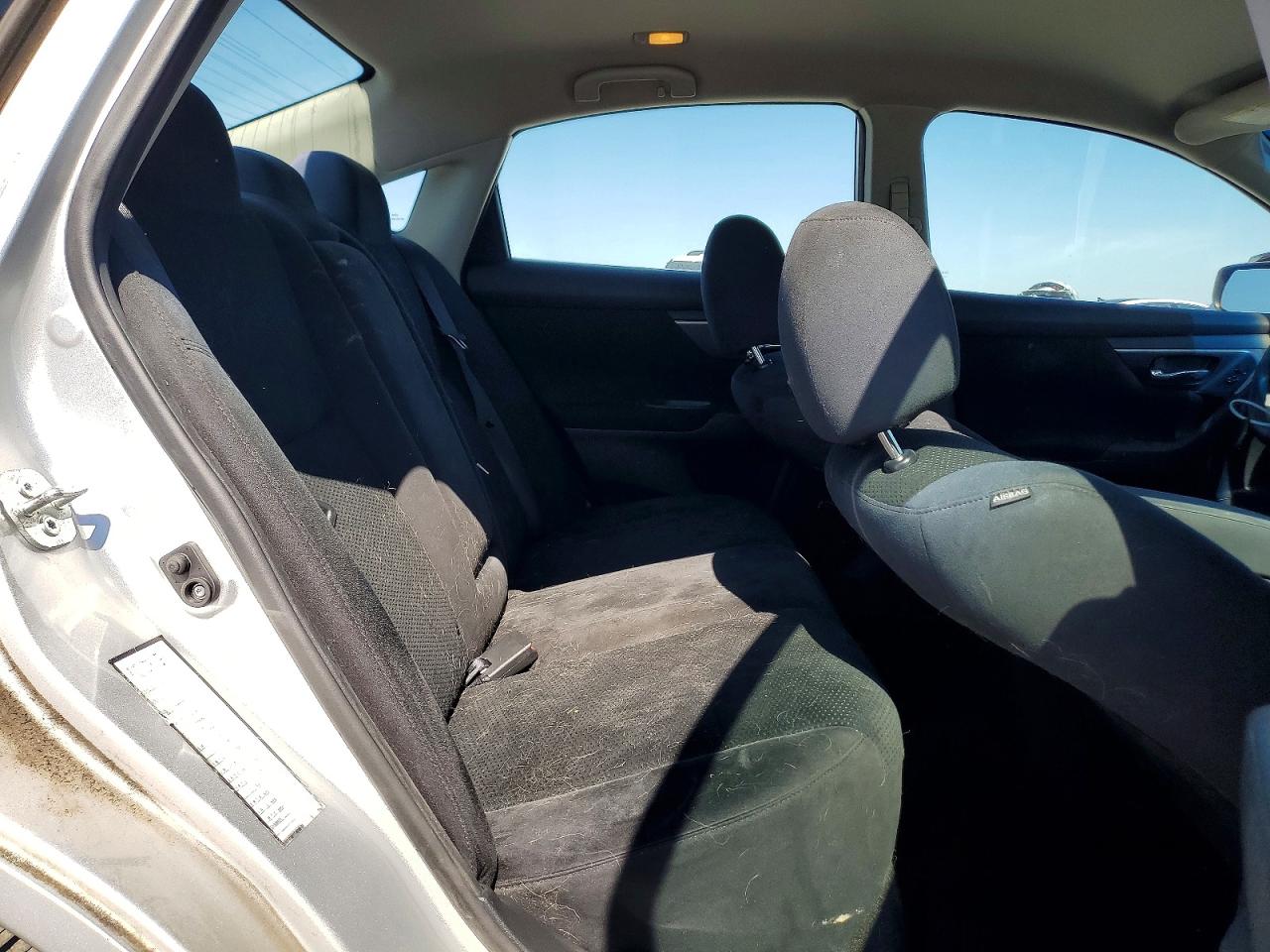 2015 Nissan Altima 2.5 S Серебряный vin: 1N4AL3AP5FN317797