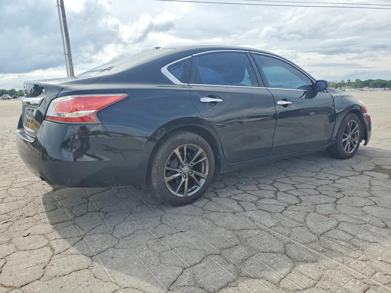 2015 Nissan Altima 2.5 S Черный vin: 1N4AL3AP5FN321302