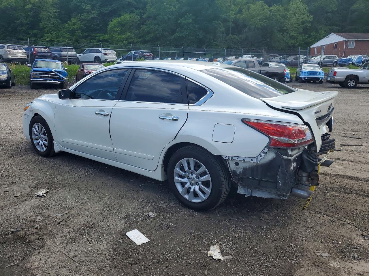 2015 Nissan Altima 2.5 S White vin: 1N4AL3AP5FN326578