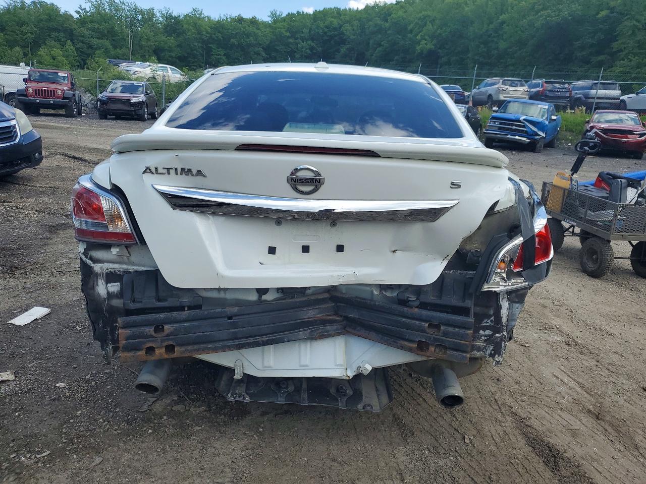 2015 Nissan Altima 2.5 S White vin: 1N4AL3AP5FN326578