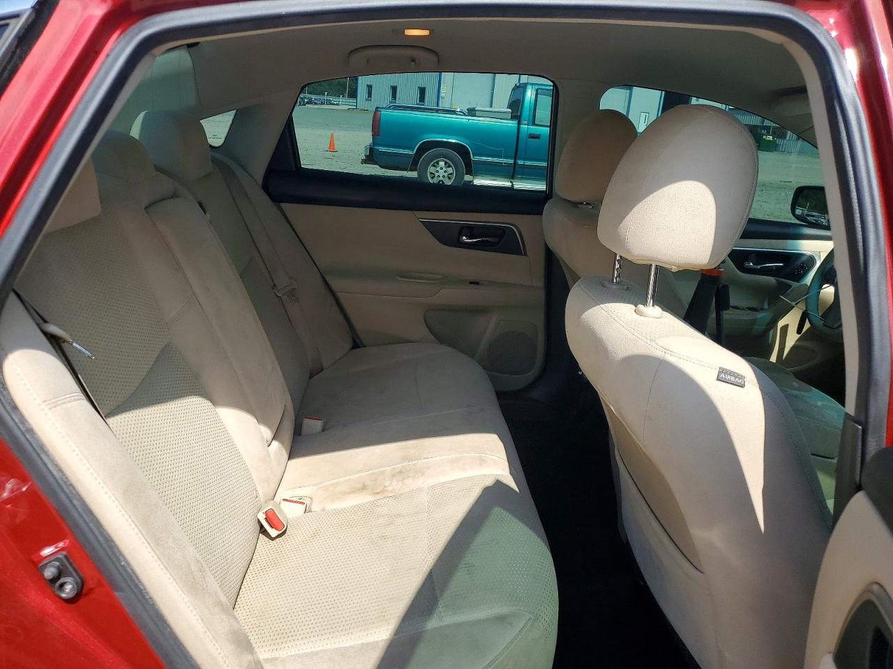 2015 Nissan Altima 2.5 S Red vin: 1N4AL3AP5FN342604