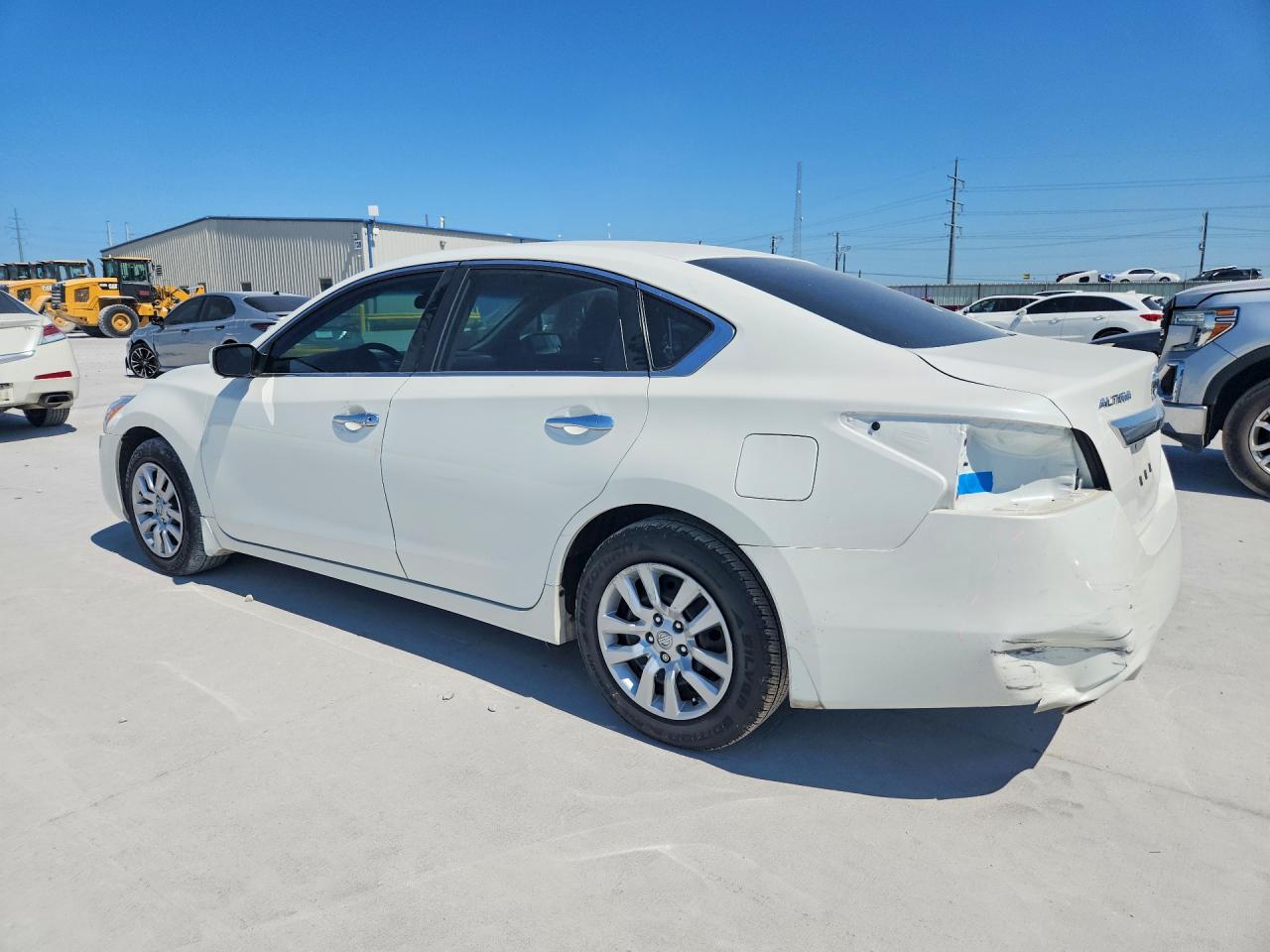 2015 Nissan Altima 2.5 S White vin: 1N4AL3AP5FN346748