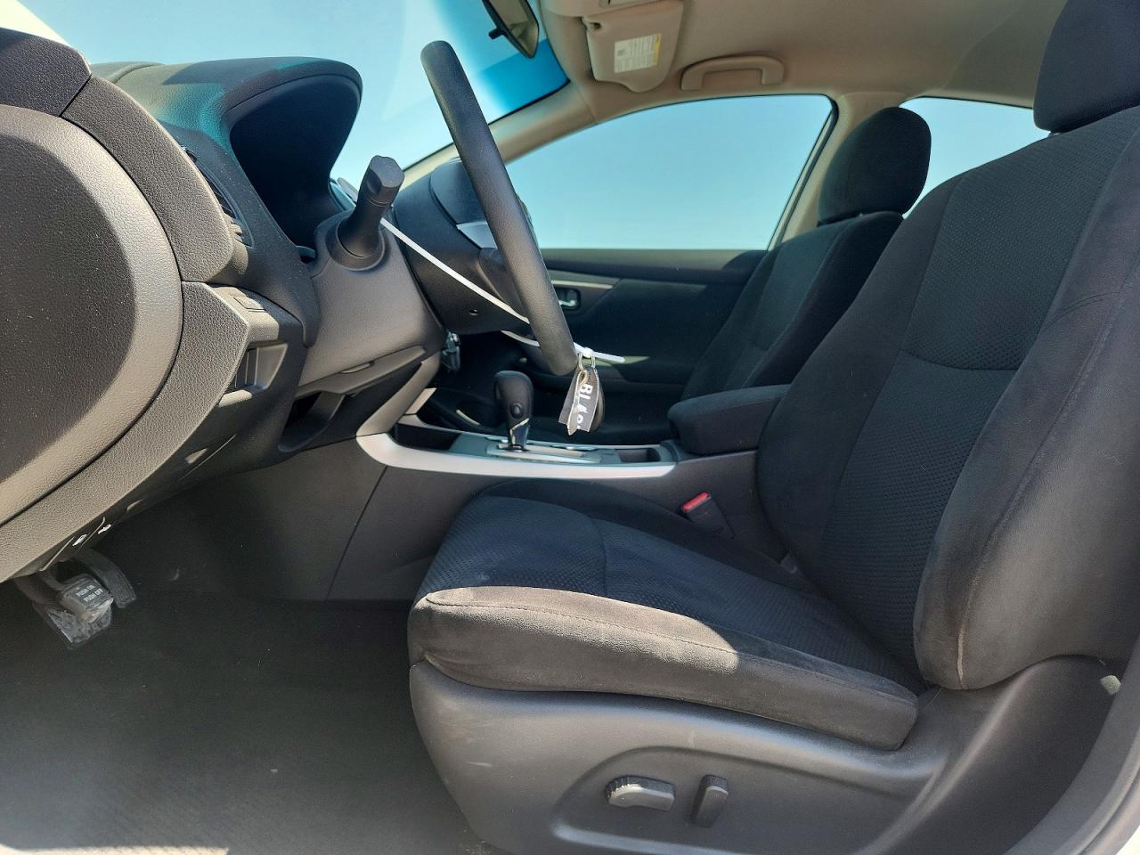 2015 Nissan Altima 2.5 S White vin: 1N4AL3AP5FN346748