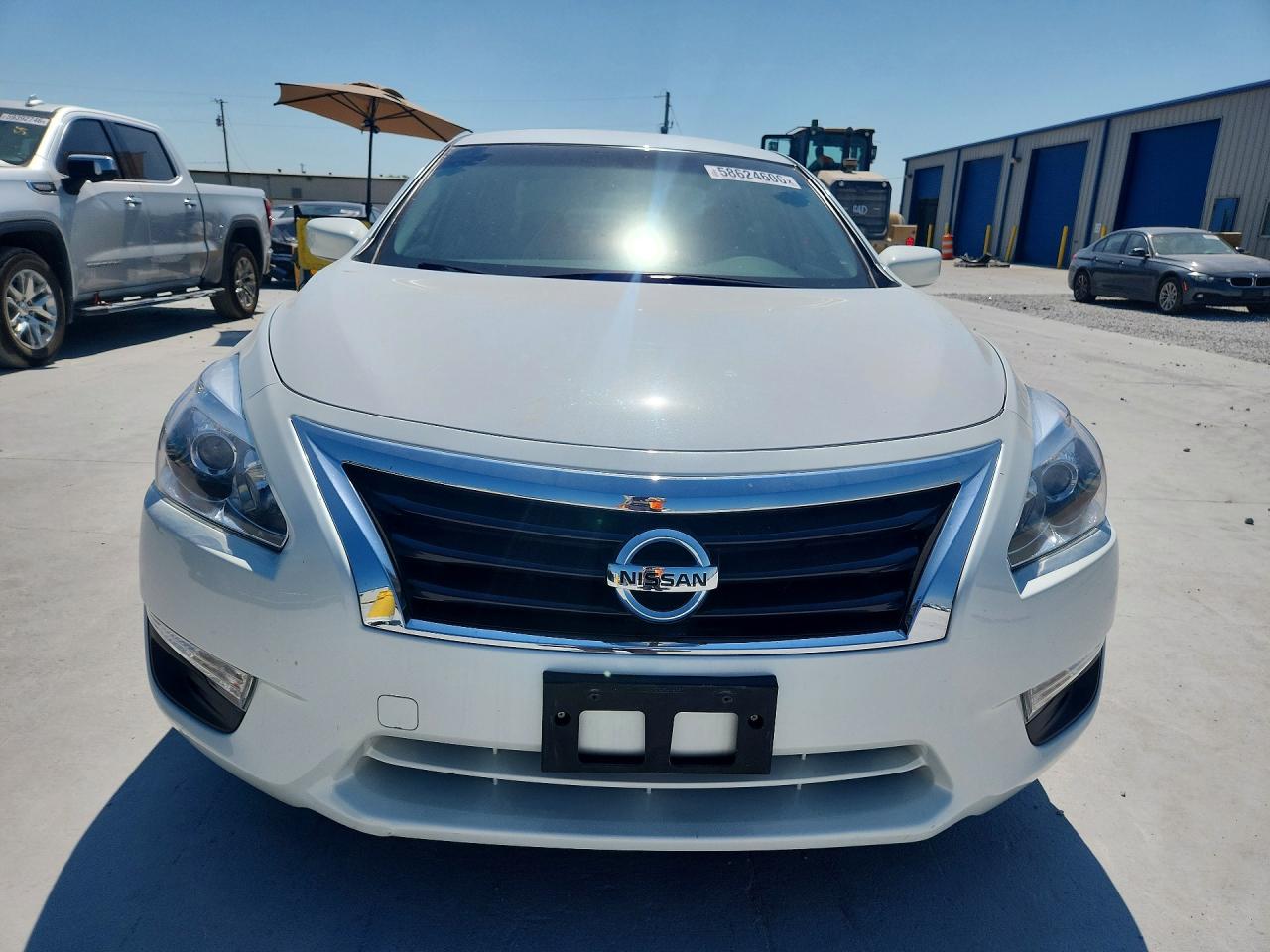 2015 Nissan Altima 2.5 S White vin: 1N4AL3AP5FN346748