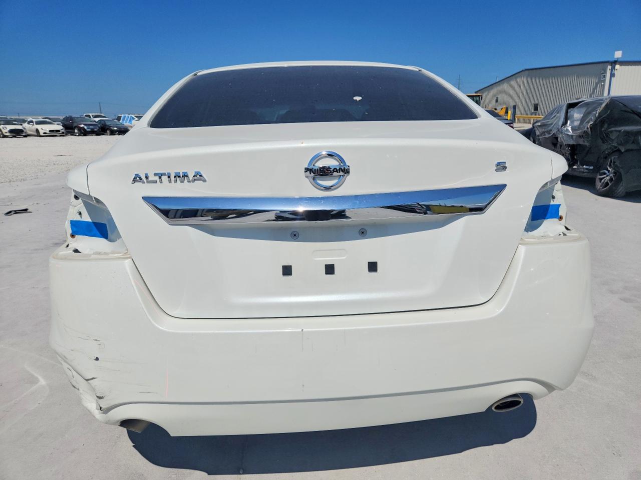 2015 Nissan Altima 2.5 S White vin: 1N4AL3AP5FN346748