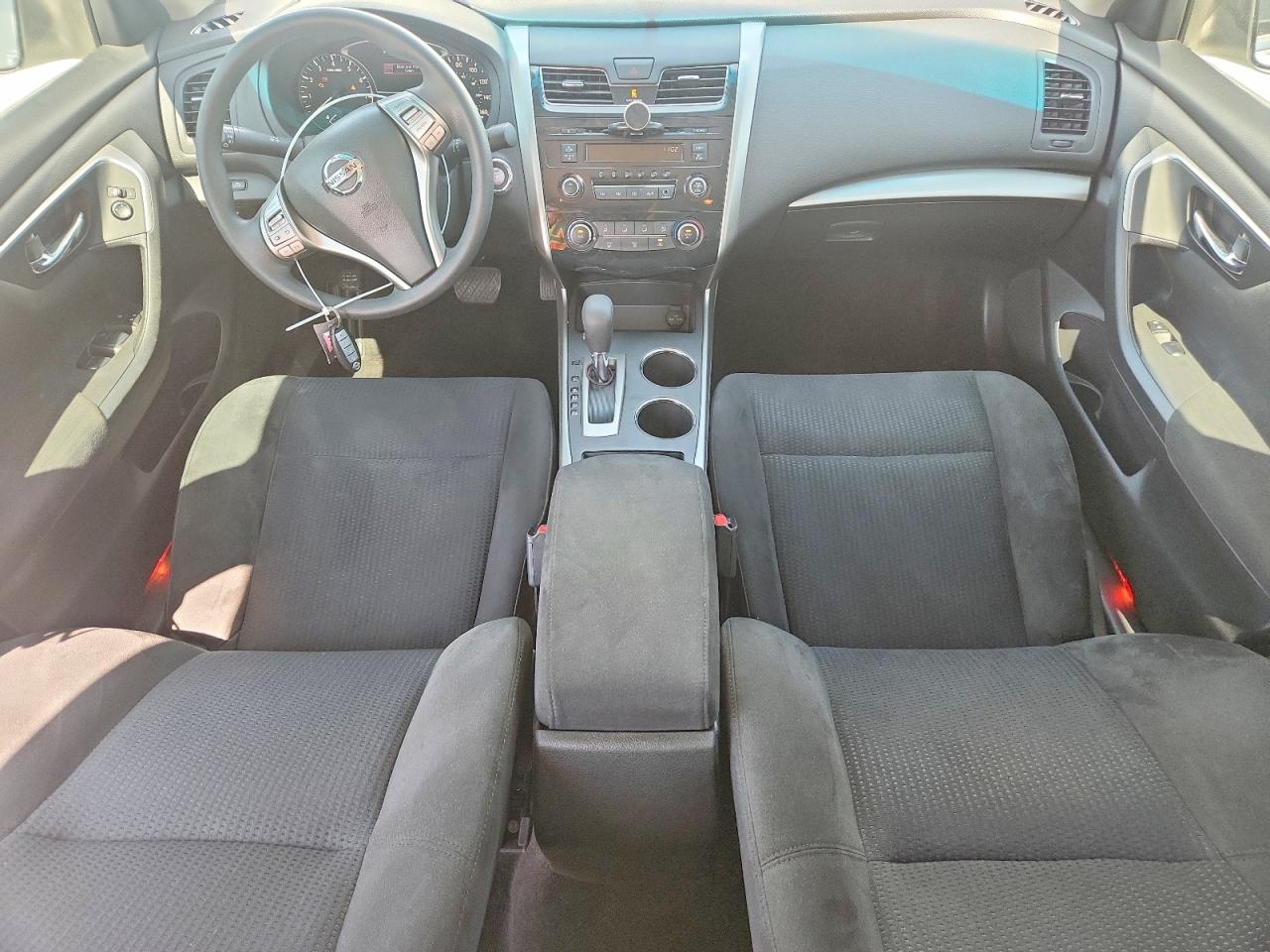 2015 Nissan Altima 2.5 S White vin: 1N4AL3AP5FN346748