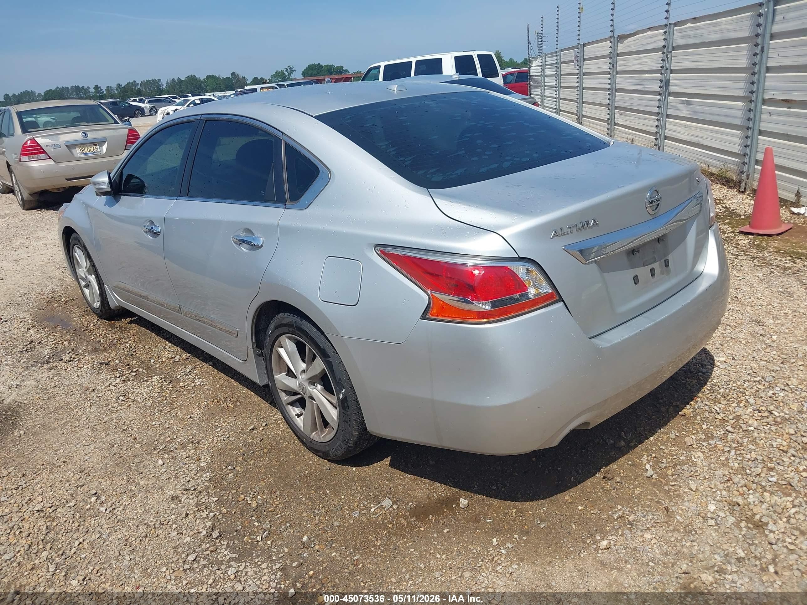 2015 Nissan Altima 2.5 Sl Серебряный vin: 1N4AL3AP5FN350556