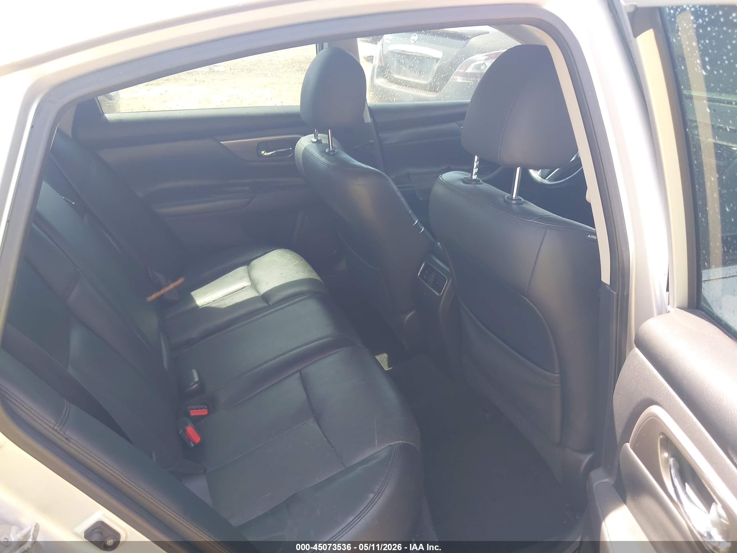 2015 Nissan Altima 2.5 Sl Серебряный vin: 1N4AL3AP5FN350556