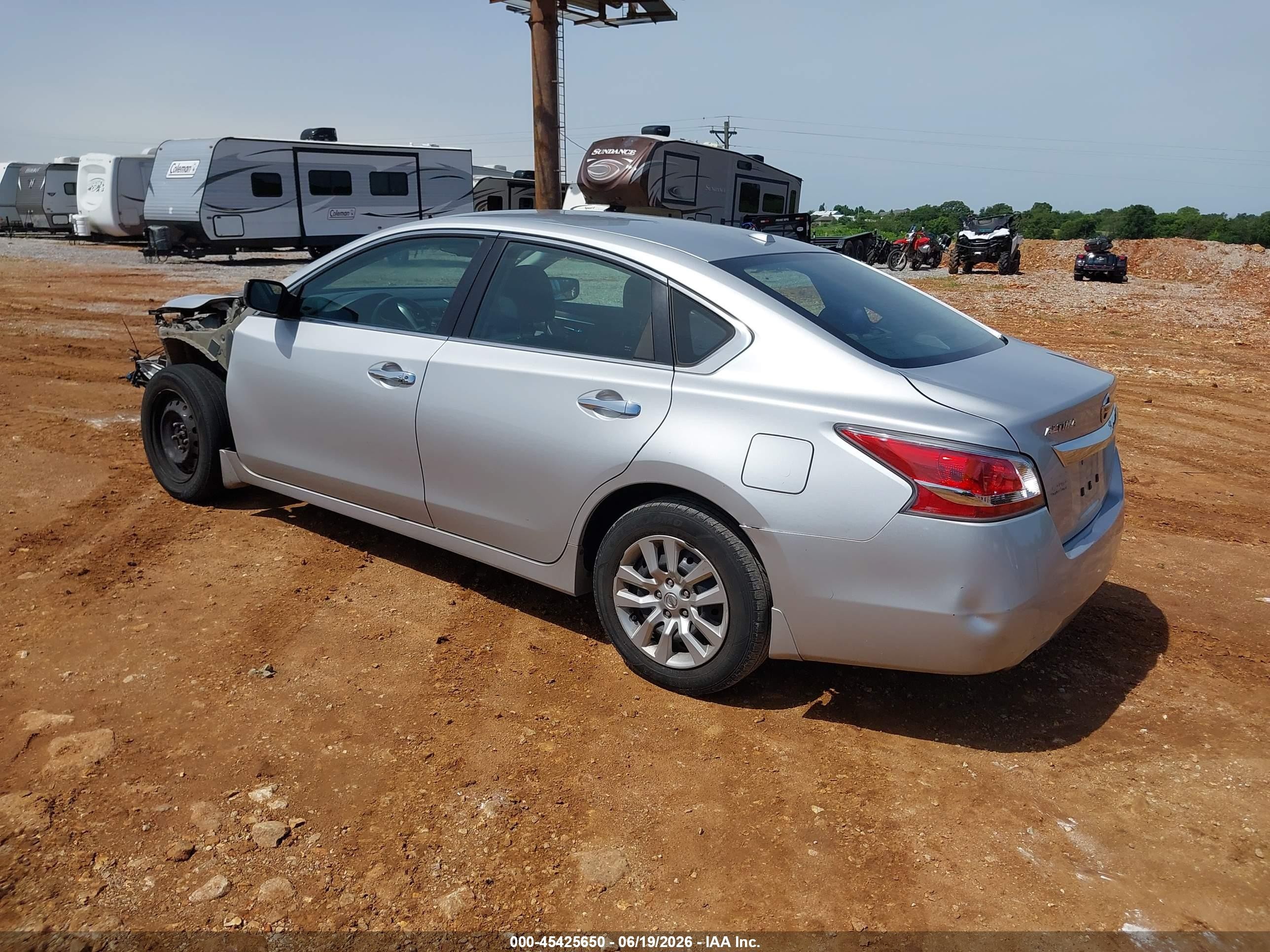 2015 Nissan Altima 2.5 S Silver vin: 1N4AL3AP5FN354011