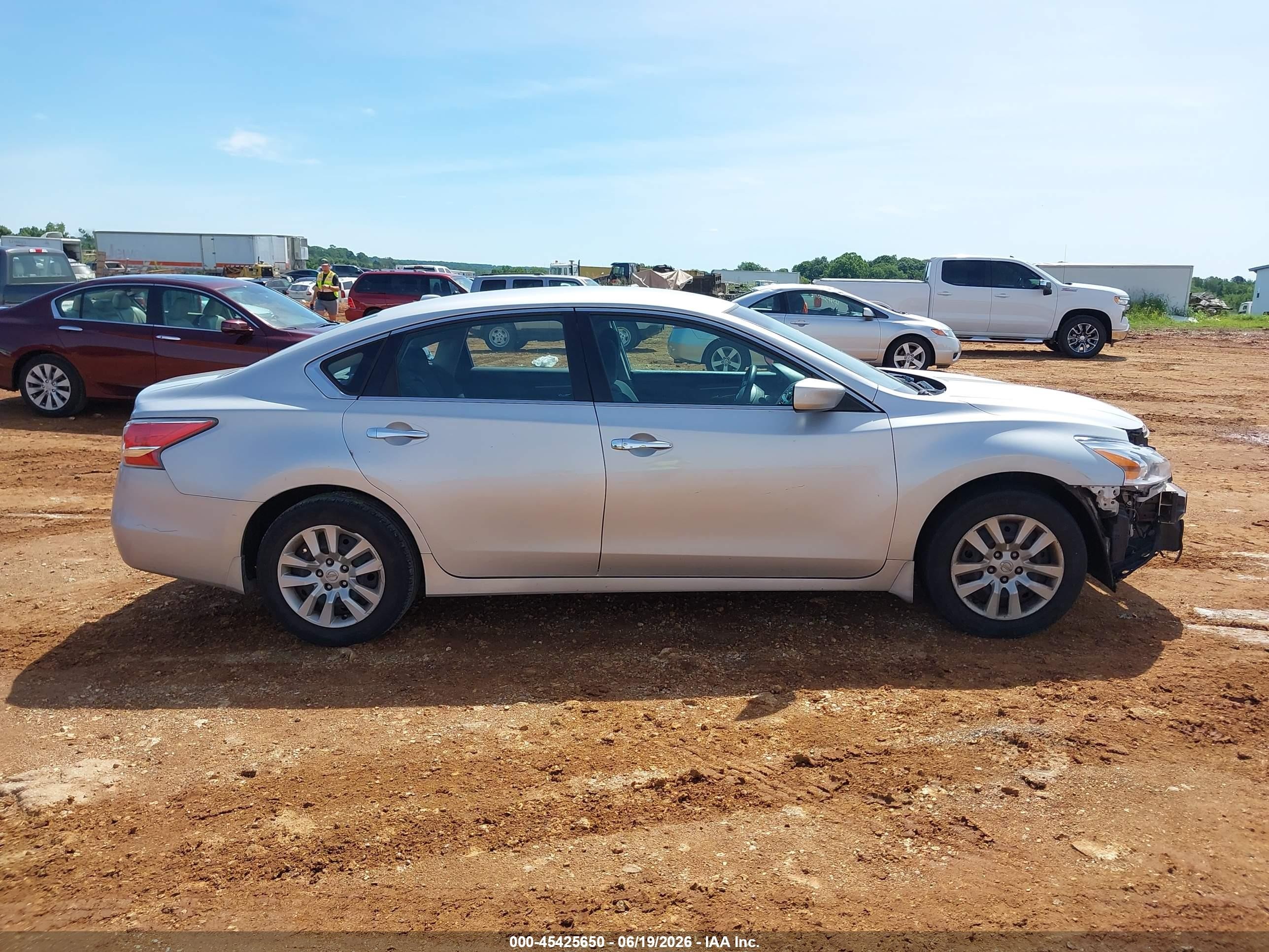 2015 Nissan Altima 2.5 S Silver vin: 1N4AL3AP5FN354011