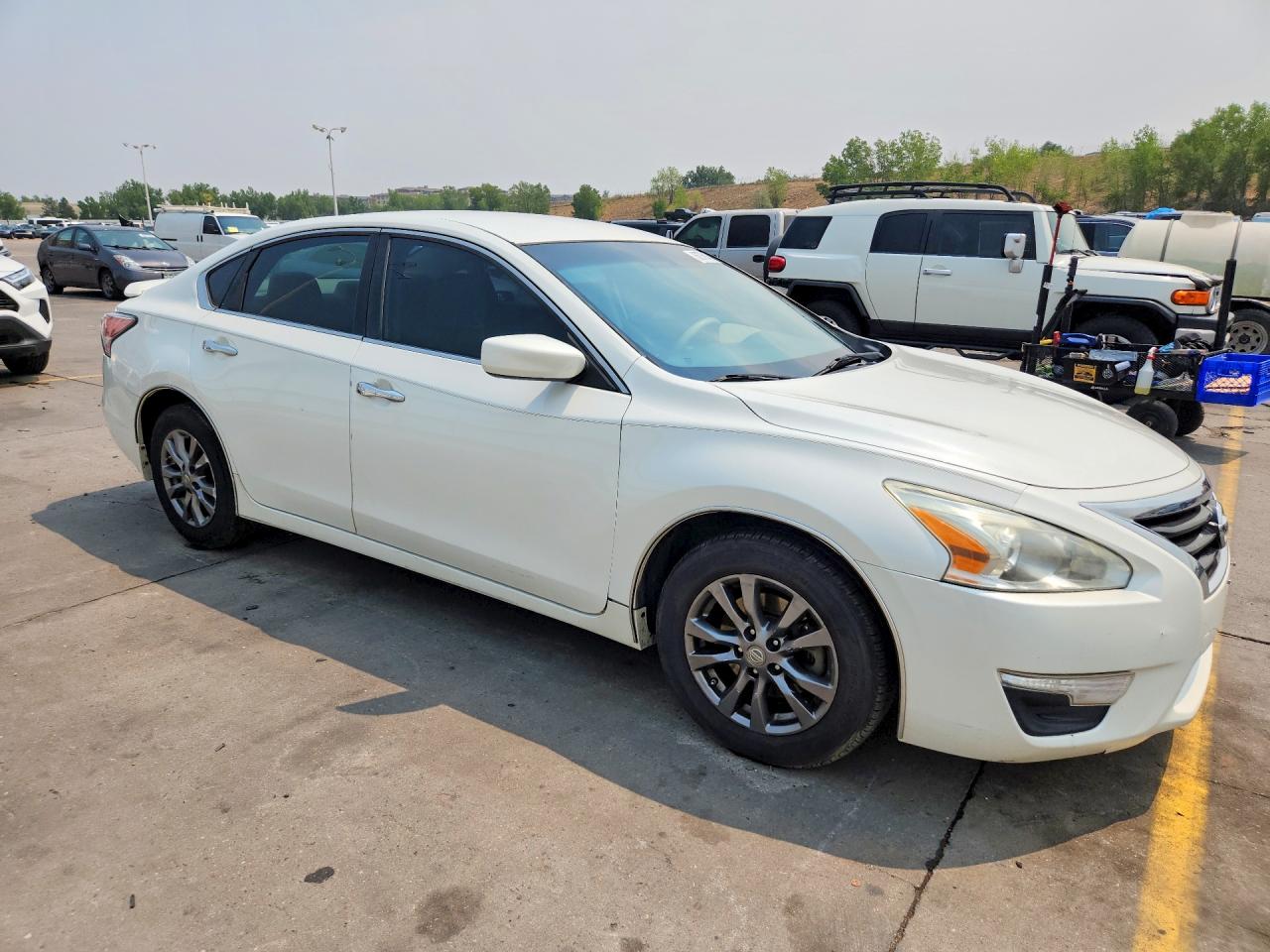 2015 Nissan Altima 2.5 S Белый vin: 1N4AL3AP5FN359225