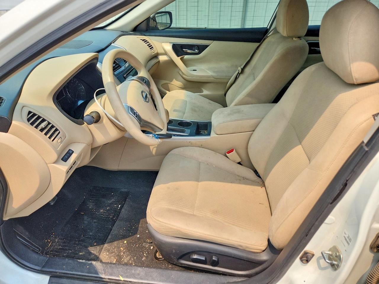 2015 Nissan Altima 2.5 S Белый vin: 1N4AL3AP5FN359225