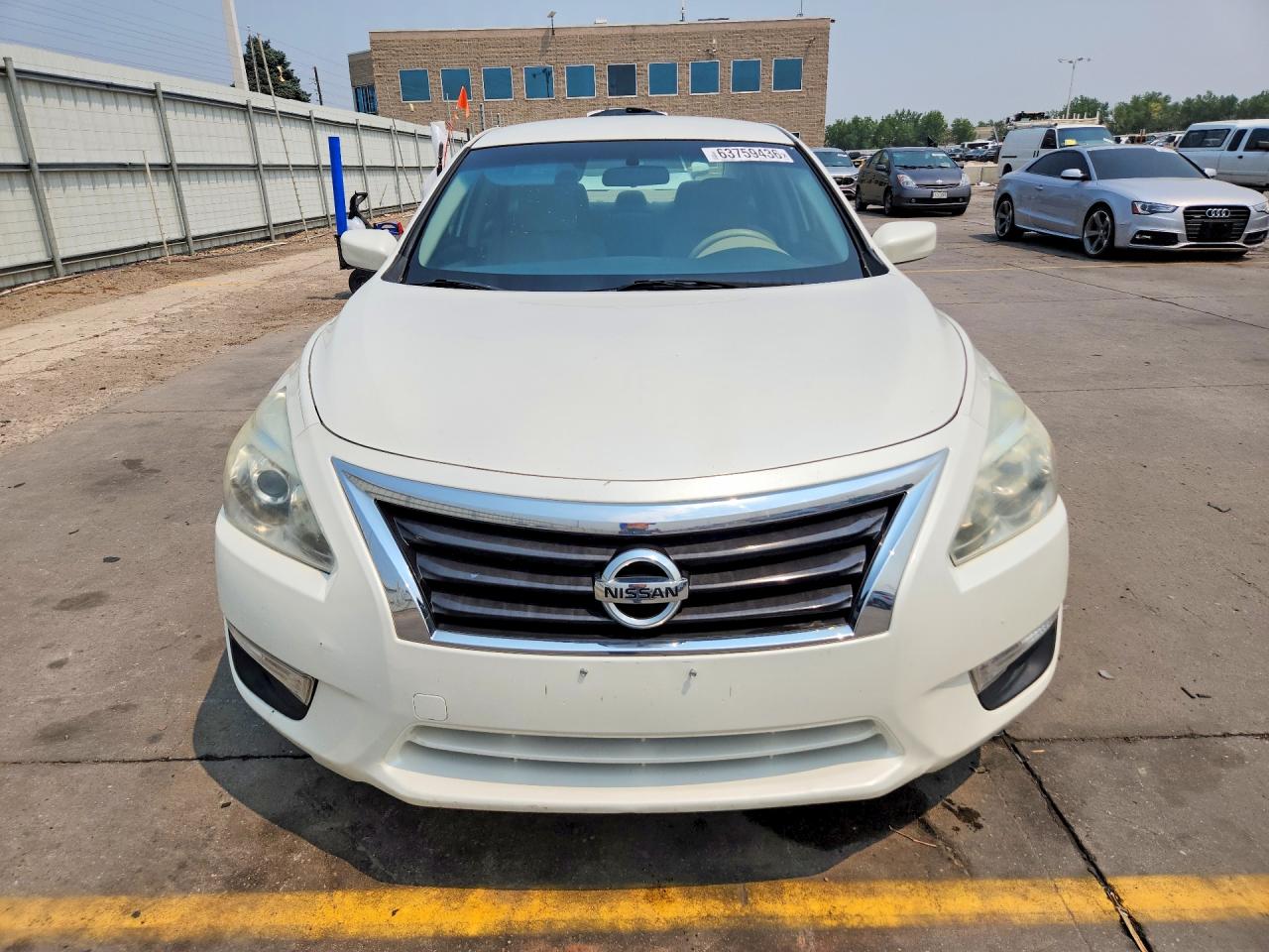 2015 Nissan Altima 2.5 S Белый vin: 1N4AL3AP5FN359225