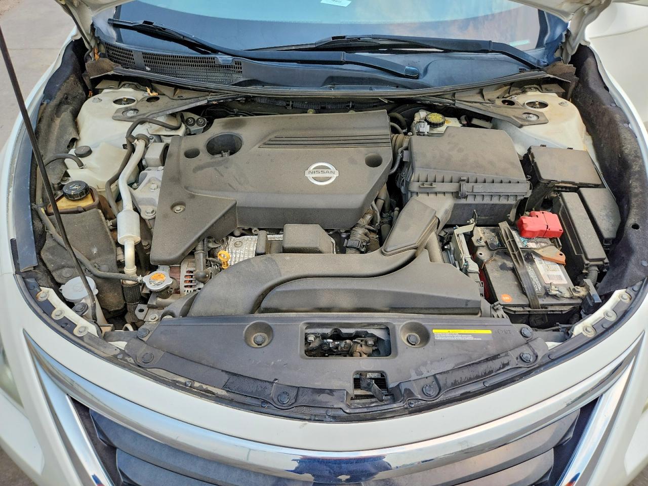 2015 Nissan Altima 2.5 S Белый vin: 1N4AL3AP5FN359225