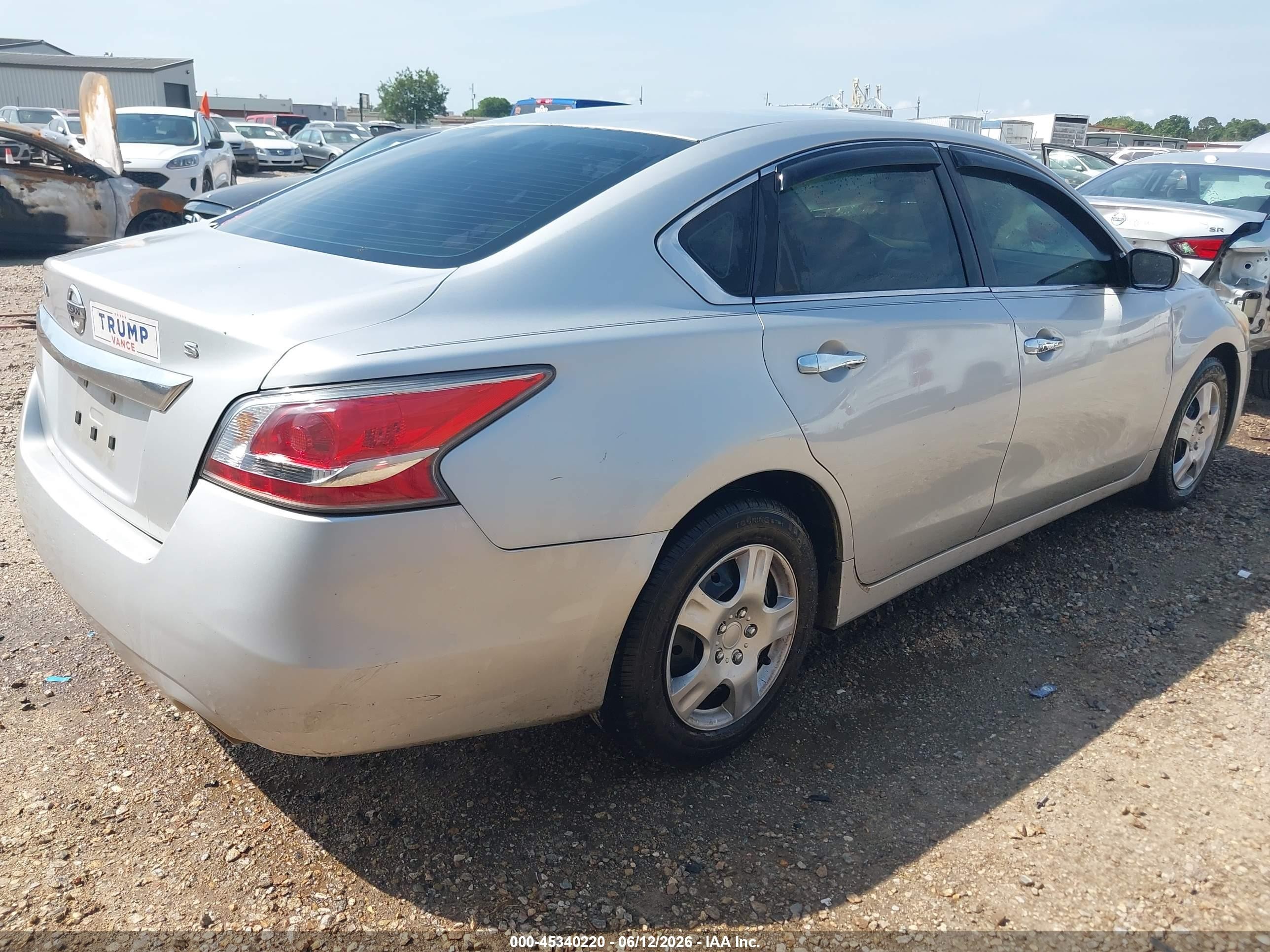 2015 Nissan Altima 2.5/2.5 S/2.5 Sl/2.5 Sv Silver vin: 1N4AL3AP5FN363551
