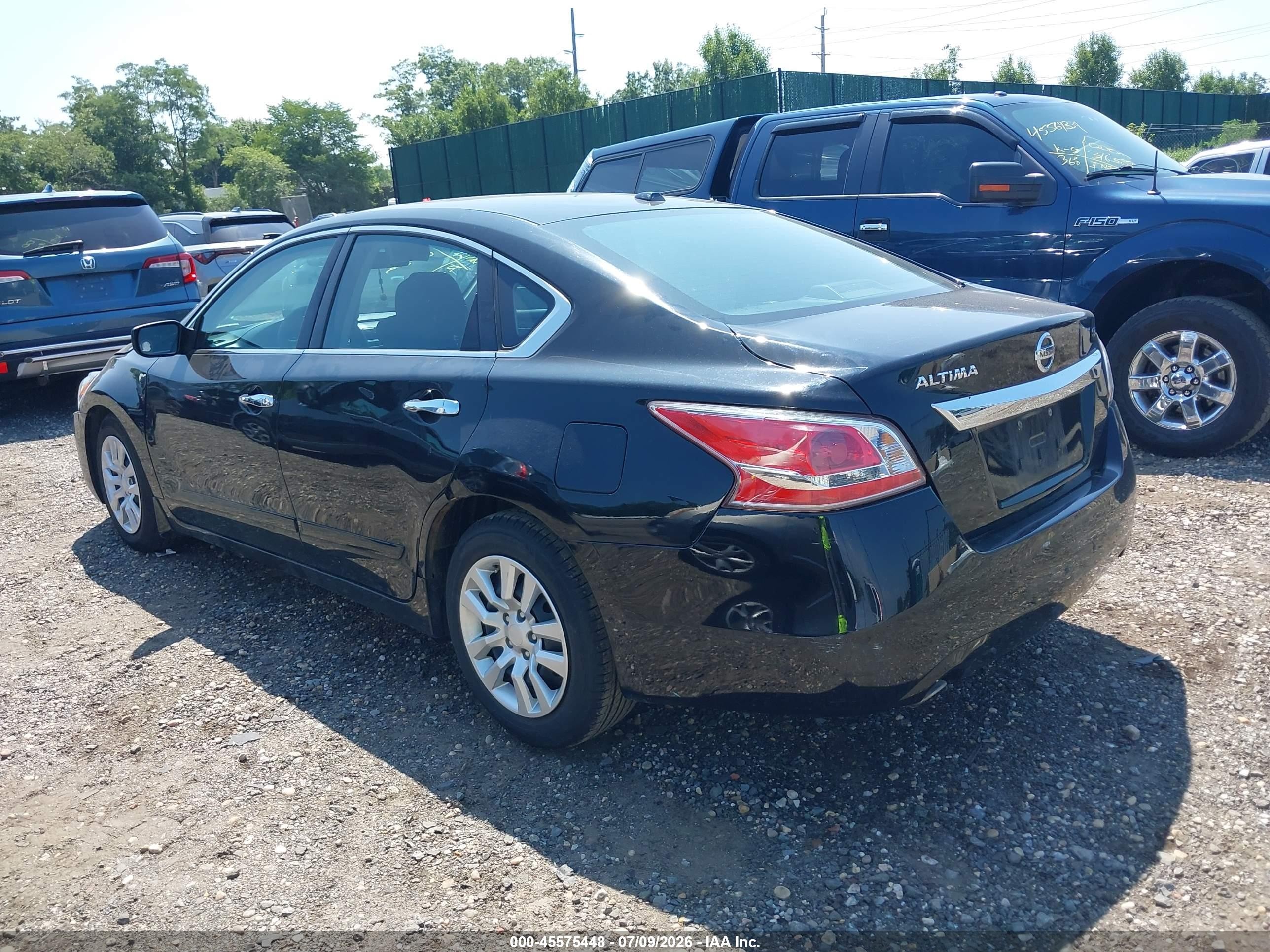 2015 Nissan Altima 2.5 S Черный vin: 1N4AL3AP5FN377871