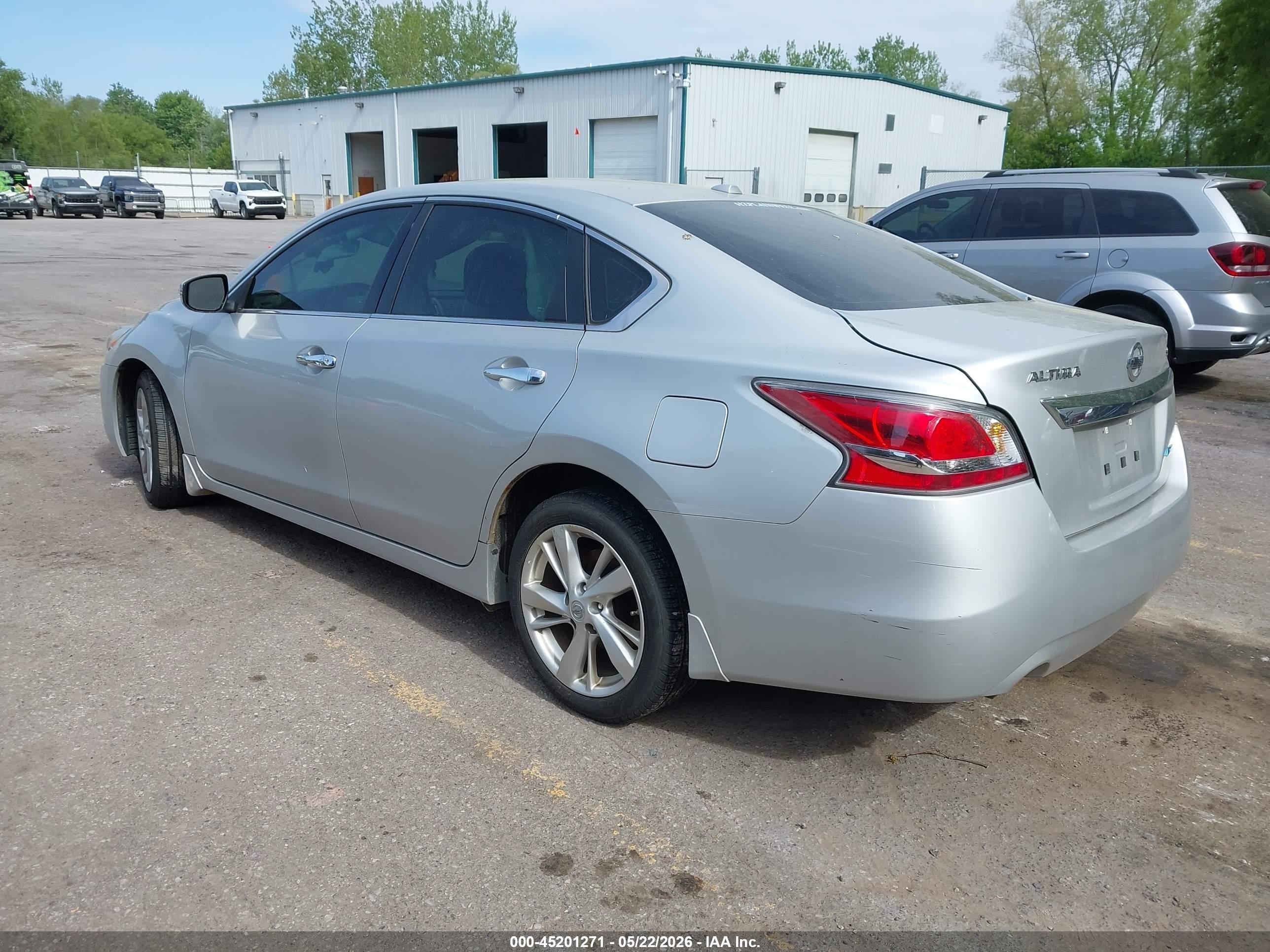 2015 Nissan Altima 2.5/2.5 S/2.5 Sl/2.5 Sv Silver vin: 1N4AL3AP5FN384738