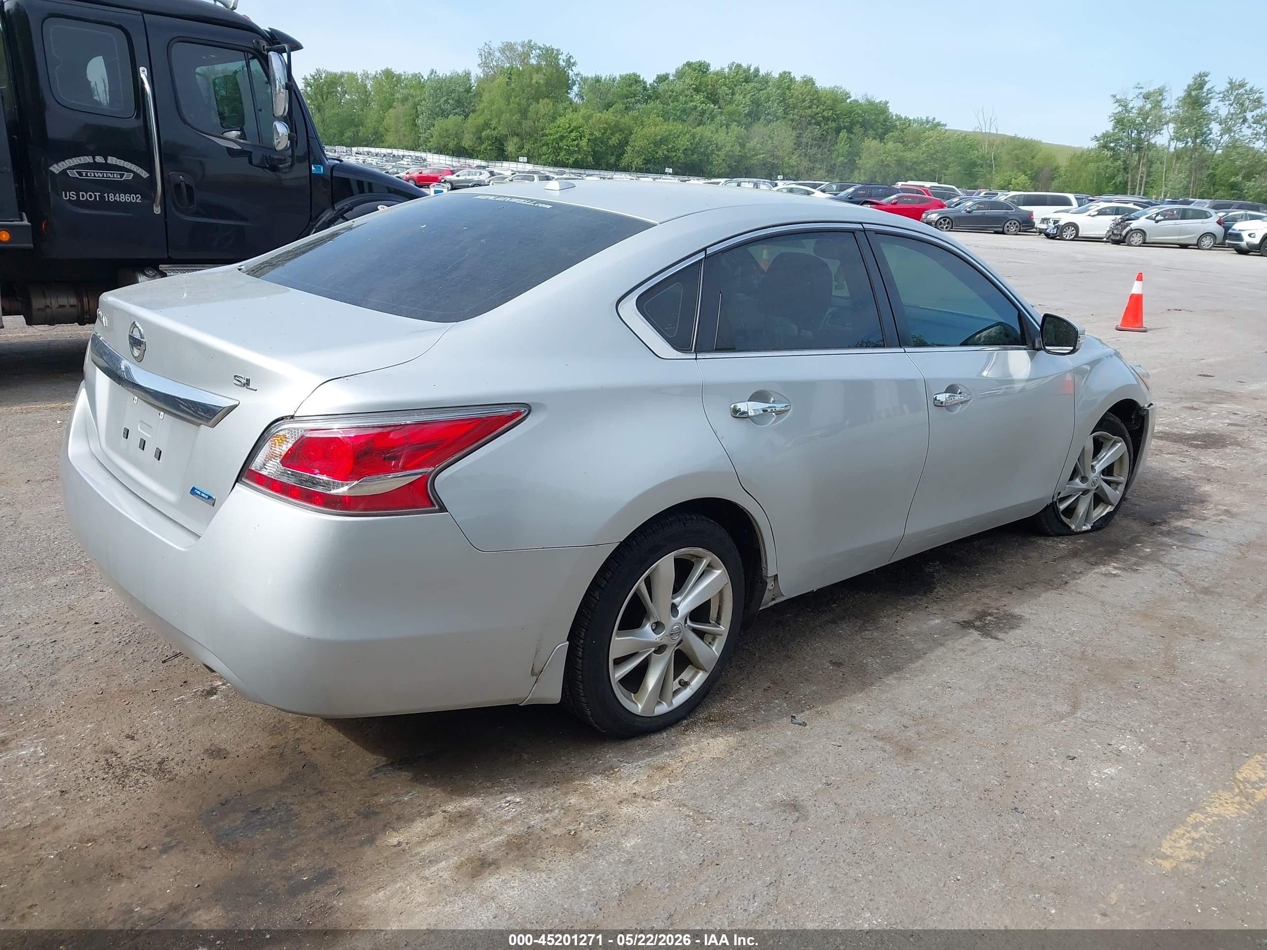 2015 Nissan Altima 2.5/2.5 S/2.5 Sl/2.5 Sv Silver vin: 1N4AL3AP5FN384738