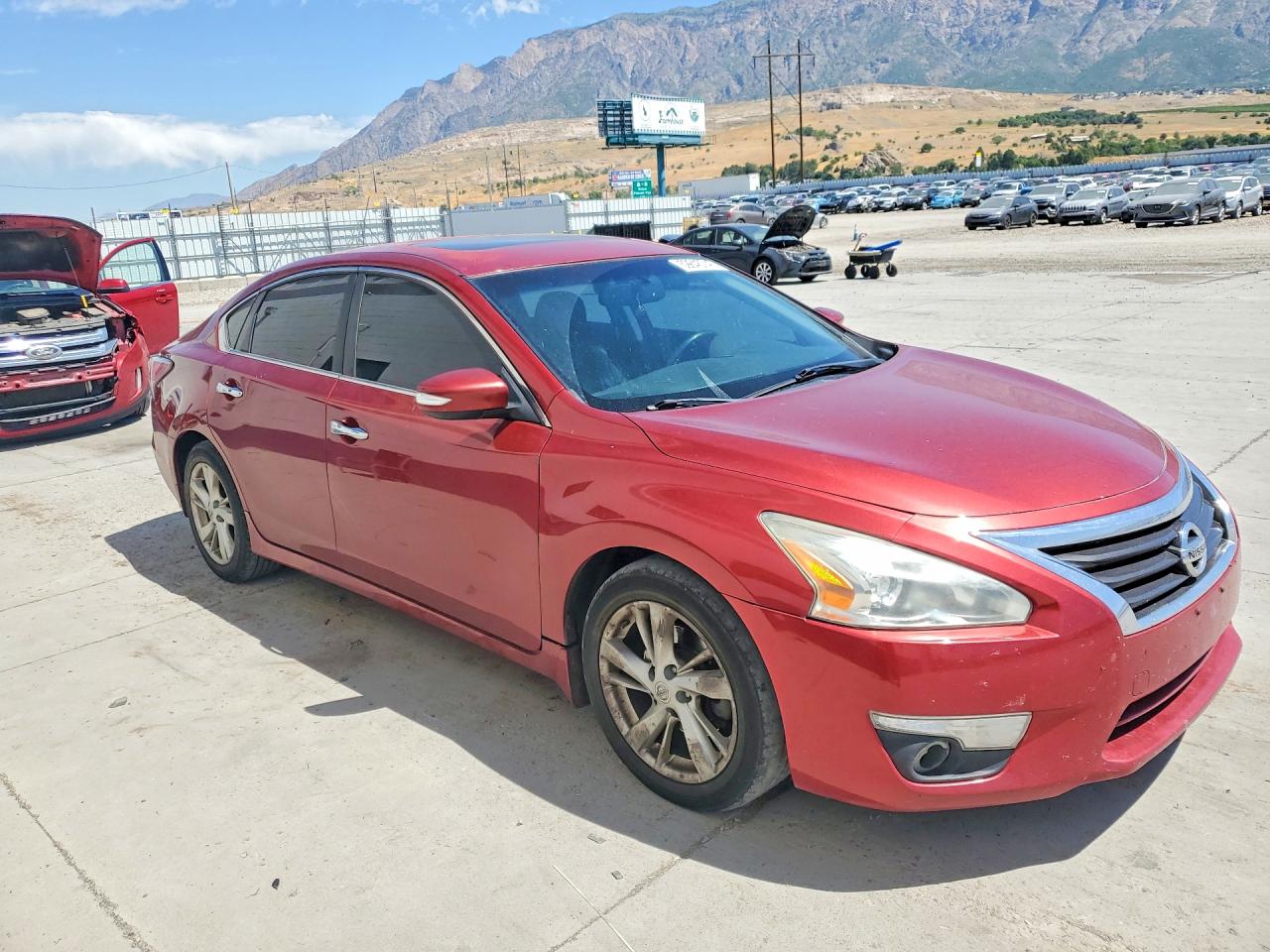 2015 Nissan Altima 2.5 Красный vin: 1N4AL3AP5FN387705
