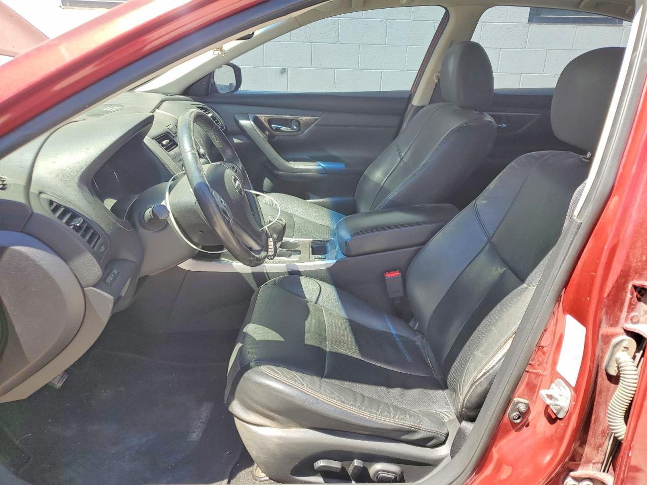 2015 Nissan Altima 2.5 Красный vin: 1N4AL3AP5FN387705