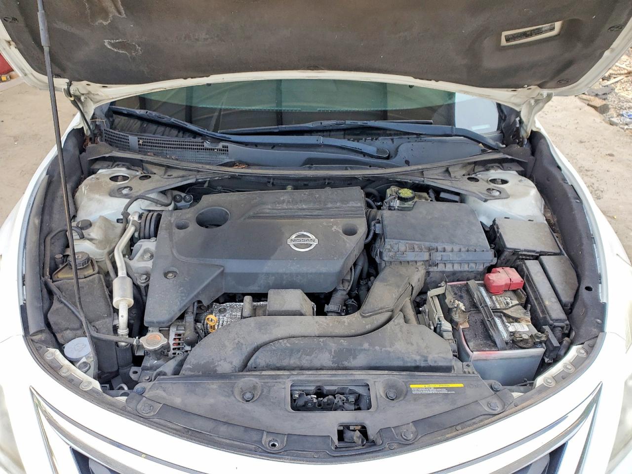 2015 Nissan Altima 2.5 S White vin: 1N4AL3AP5FN388286