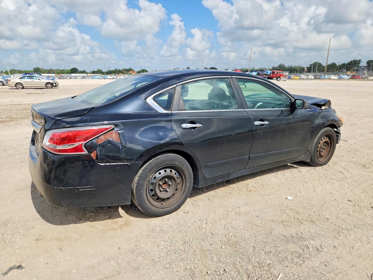2015 Nissan Altima 2.5 S Black vin: 1N4AL3AP5FN399921