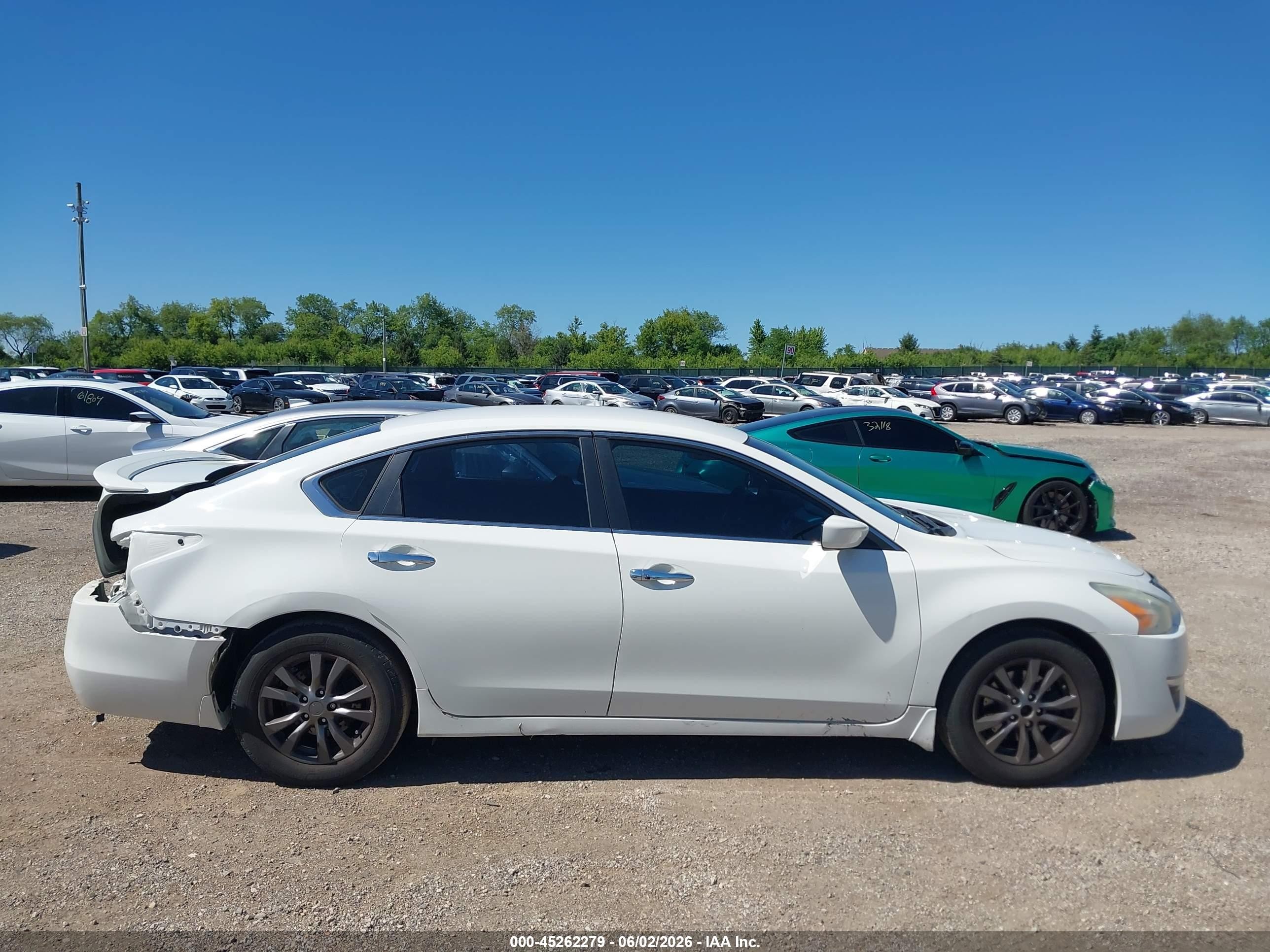 2015 Nissan Altima 2.5 S White vin: 1N4AL3AP5FN403224