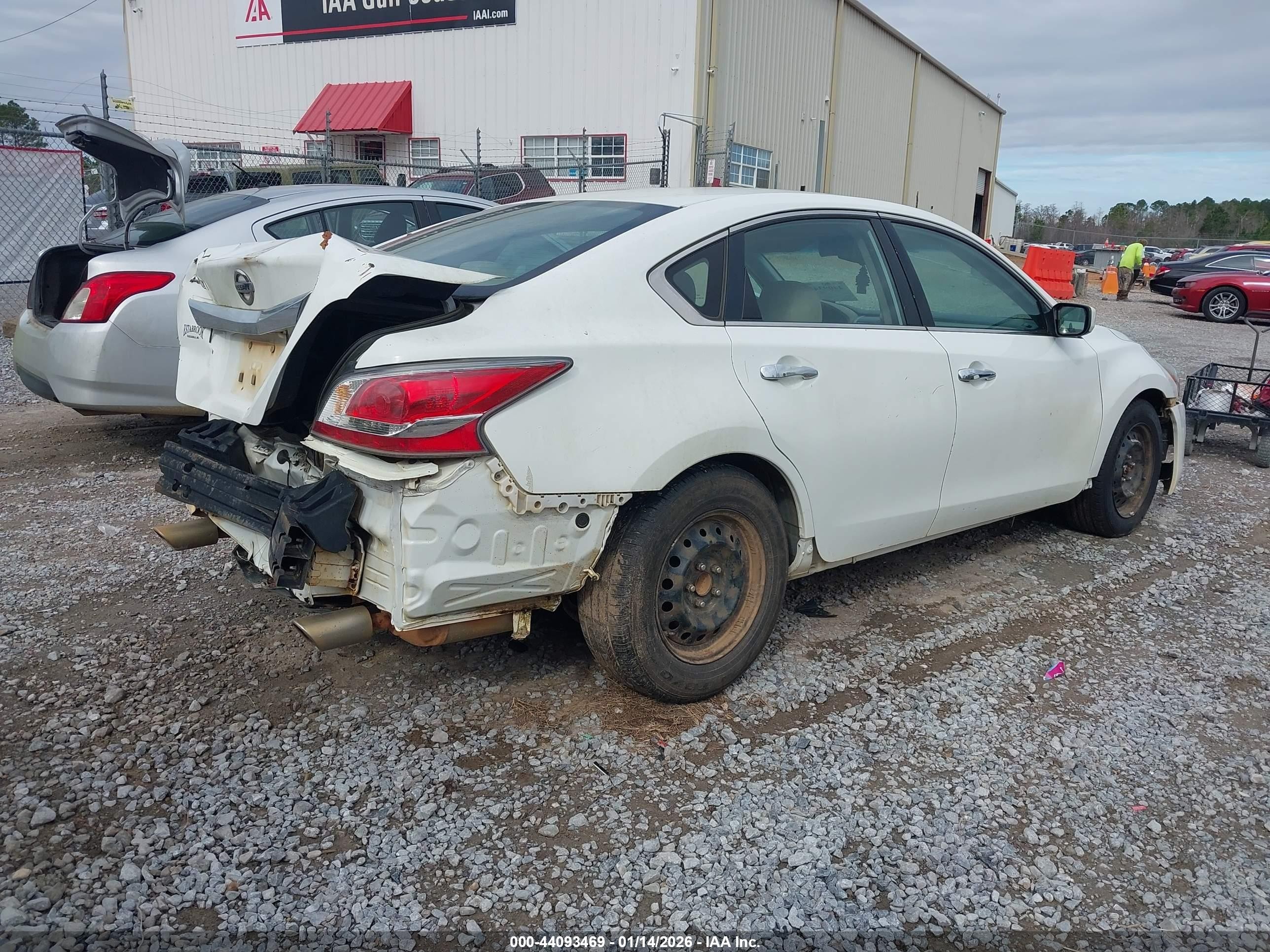 2015 Nissan Altima 2.5 S White vin: 1N4AL3AP5FN864293