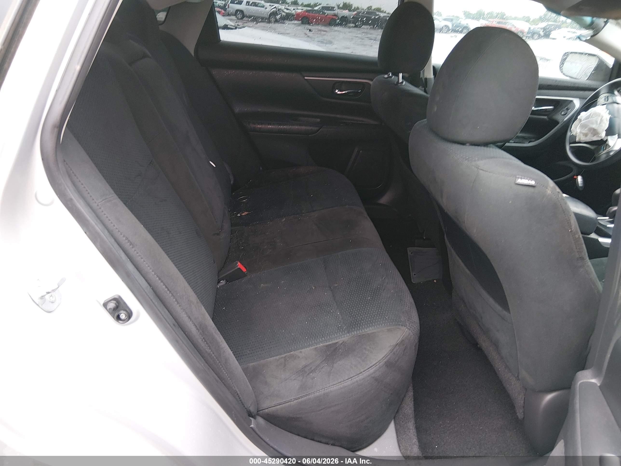2015 Nissan Altima 2.5/2.5 S/2.5 Sl/2.5 Sv Silver vin: 1N4AL3AP5FN878503