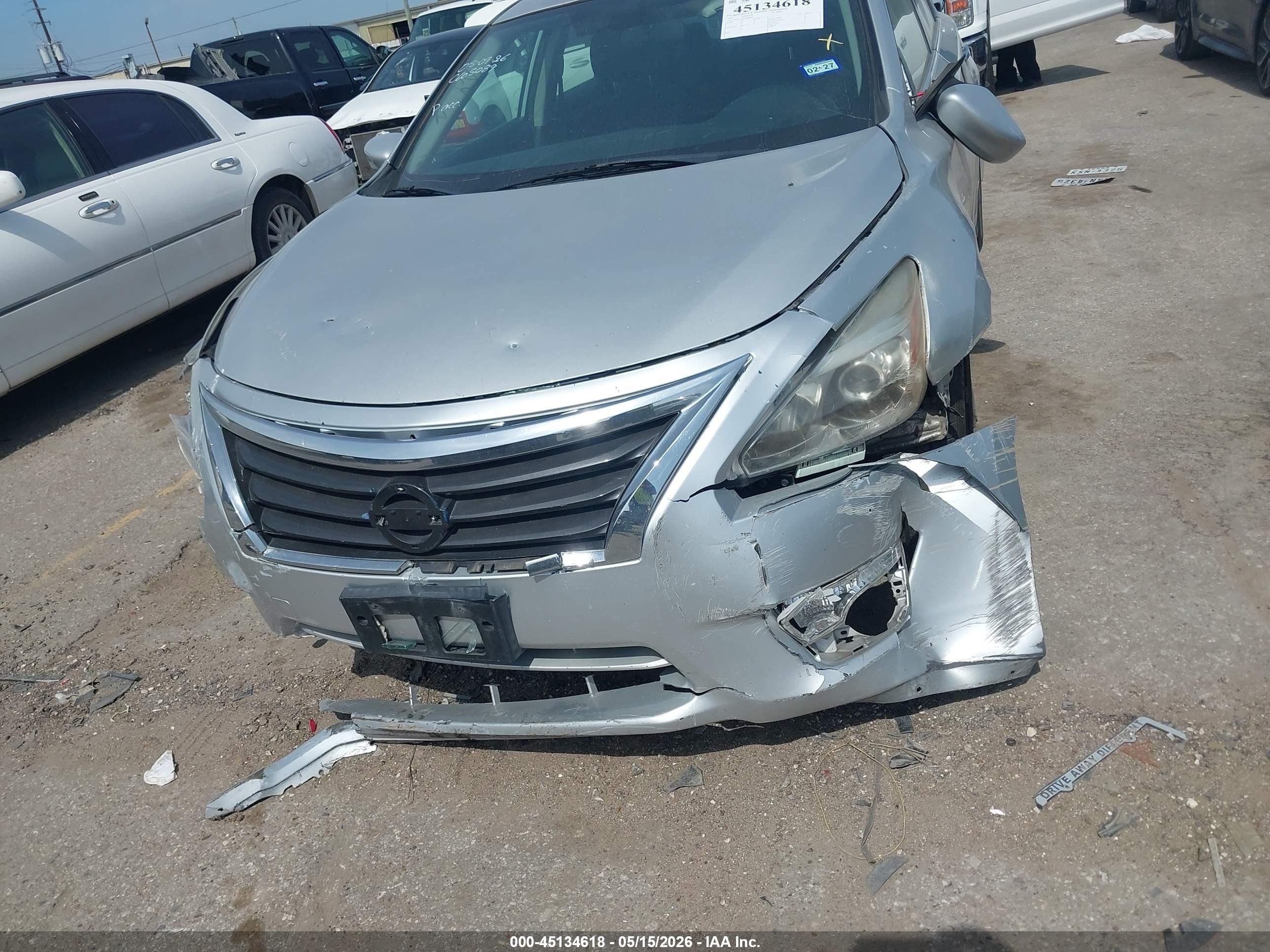 2015 Nissan Altima 2.5 S Серебряный vin: 1N4AL3AP5FN886827