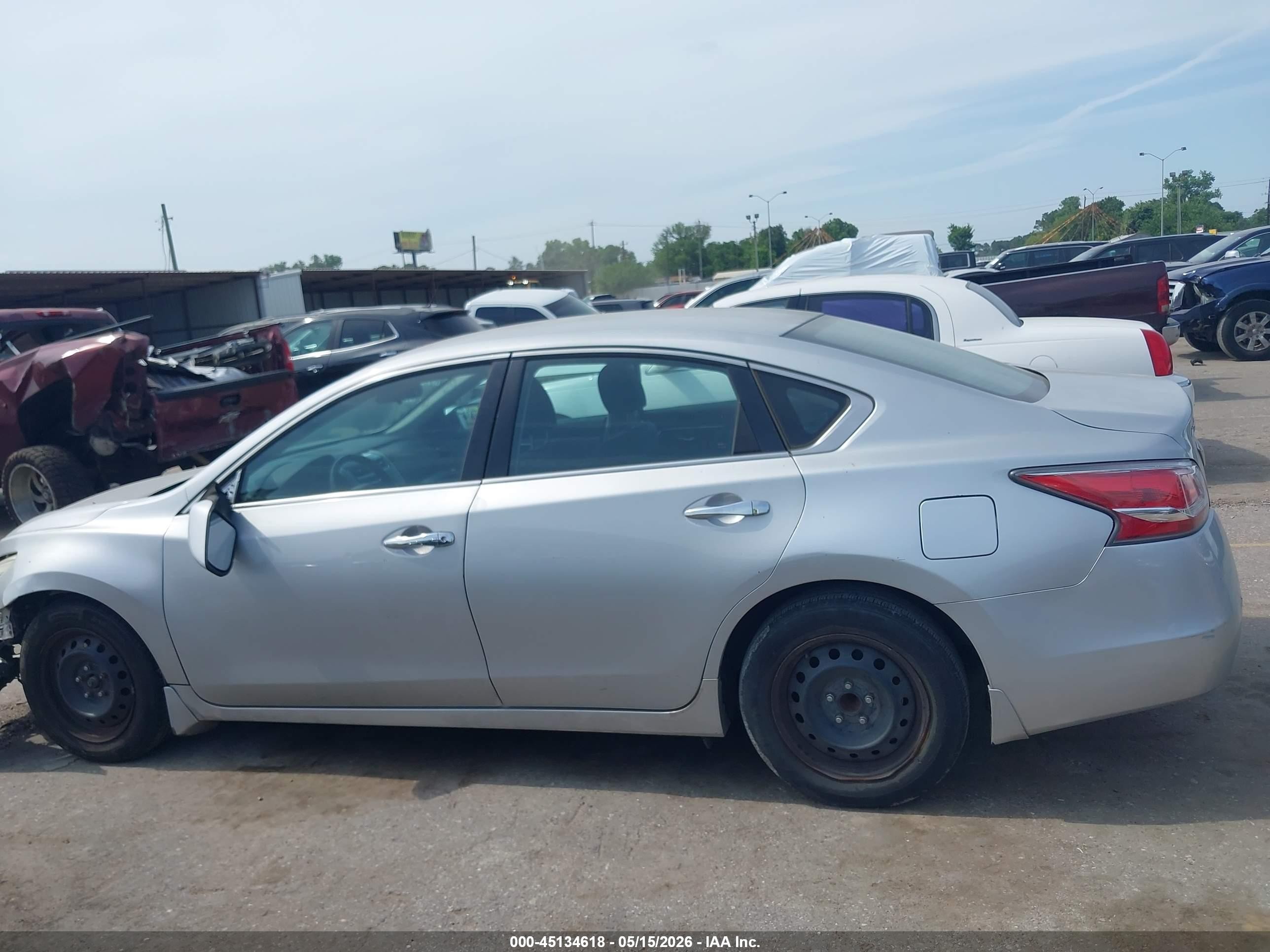 2015 Nissan Altima 2.5 S Серебряный vin: 1N4AL3AP5FN886827