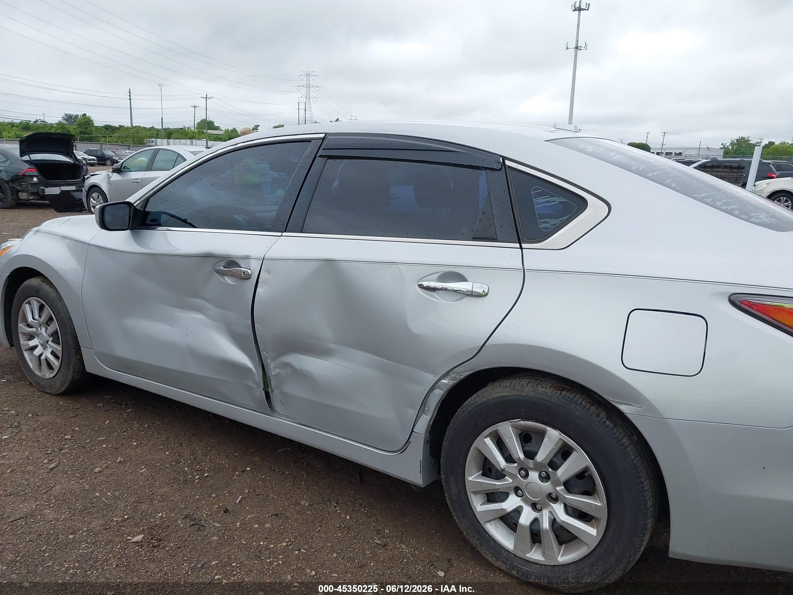 2015 Nissan Altima 2.5/2.5 S/2.5 Sl/2.5 Sv Silver vin: 1N4AL3AP5FN892739