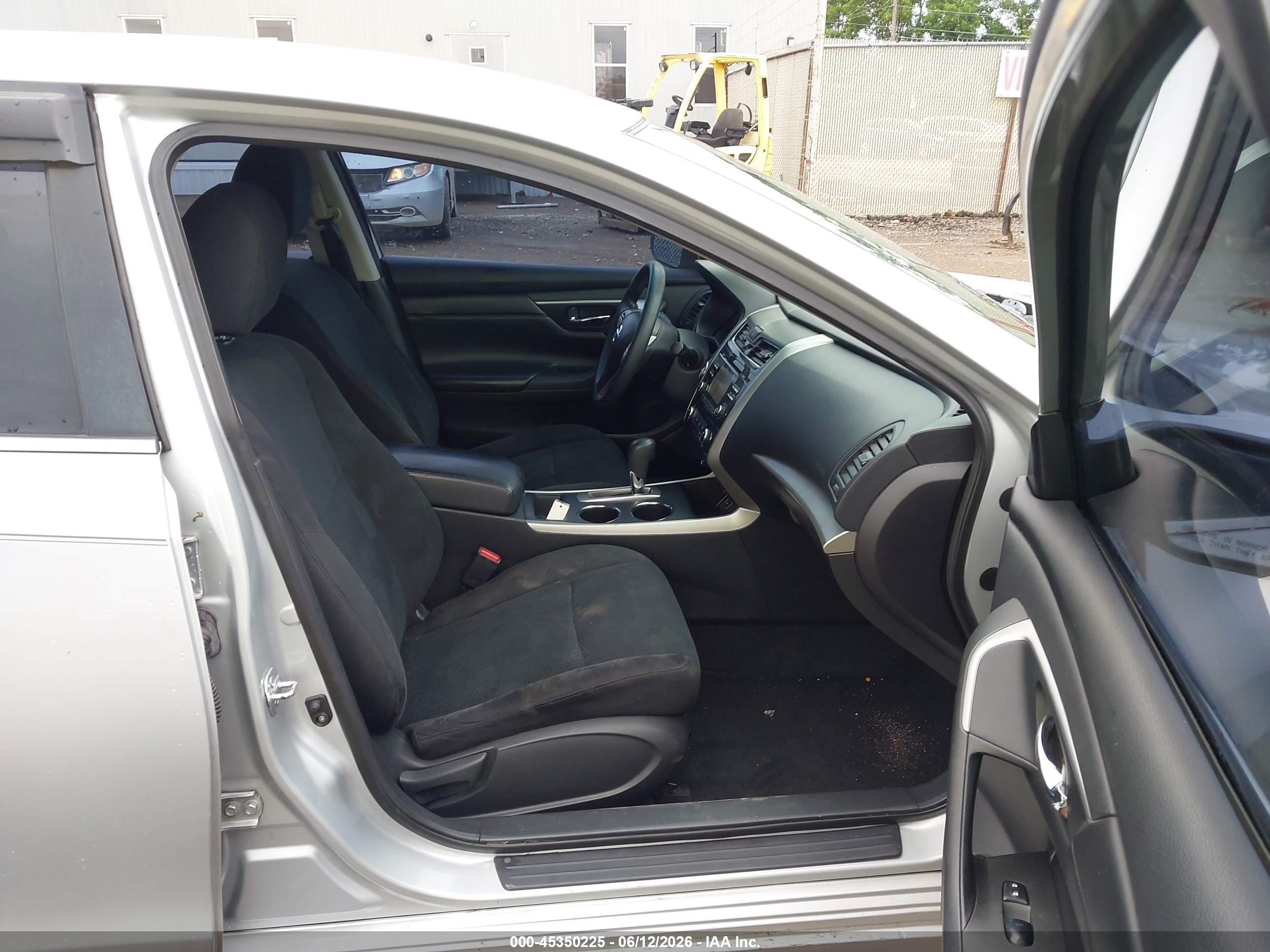 2015 Nissan Altima 2.5/2.5 S/2.5 Sl/2.5 Sv Silver vin: 1N4AL3AP5FN892739