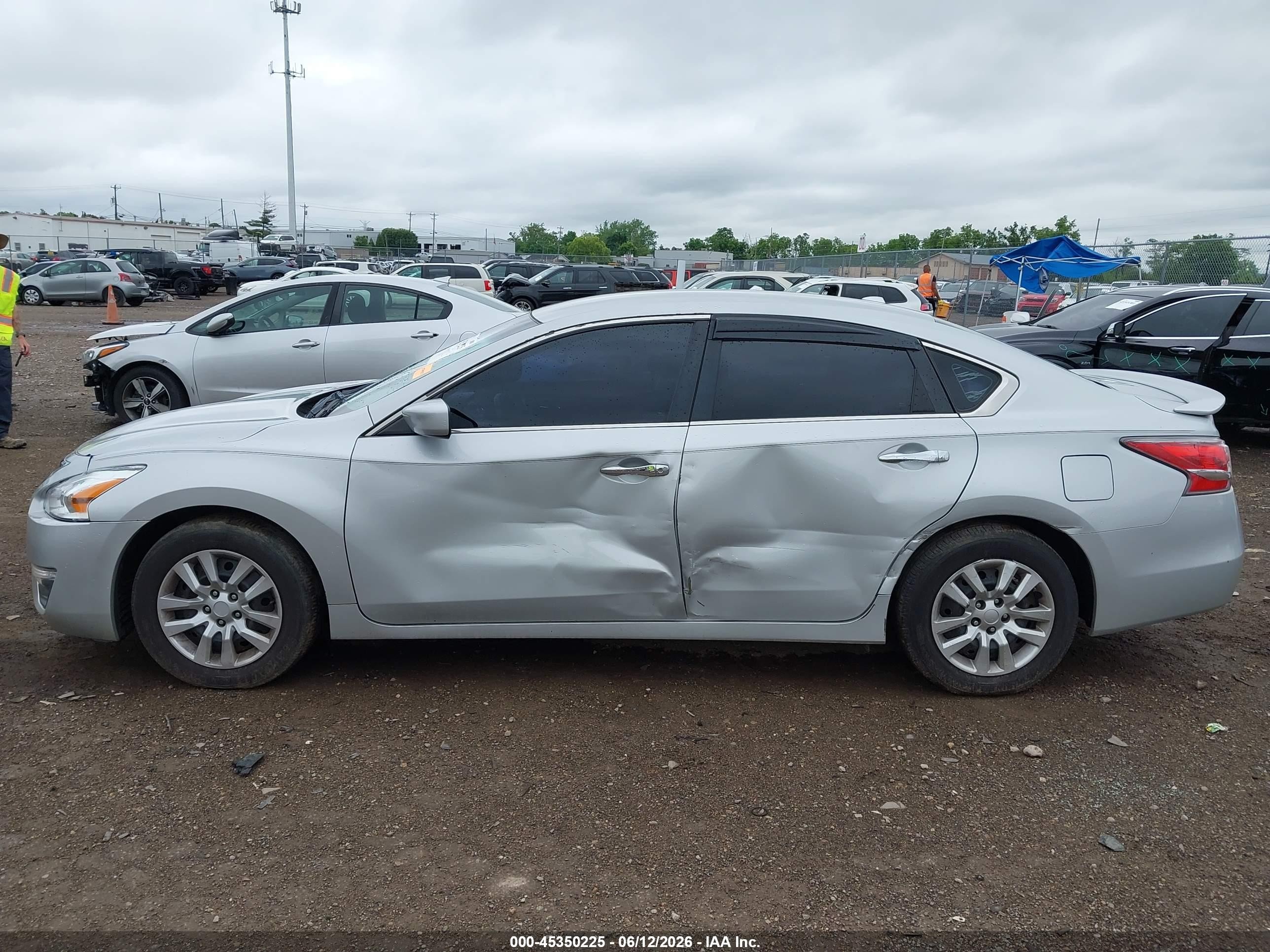 2015 Nissan Altima 2.5/2.5 S/2.5 Sl/2.5 Sv Silver vin: 1N4AL3AP5FN892739