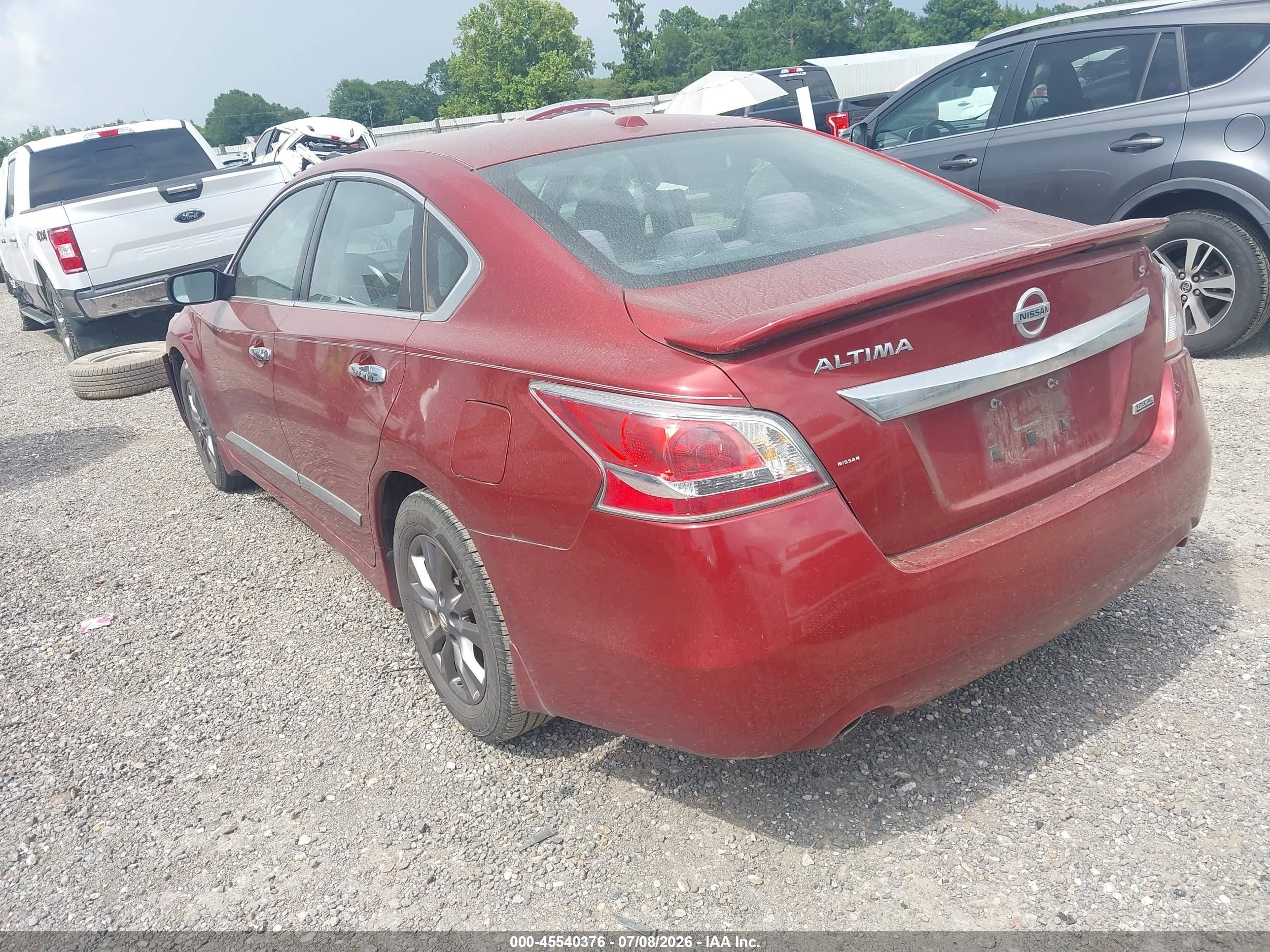 2015 Nissan Altima 2.5 S Red vin: 1N4AL3AP5FN894779