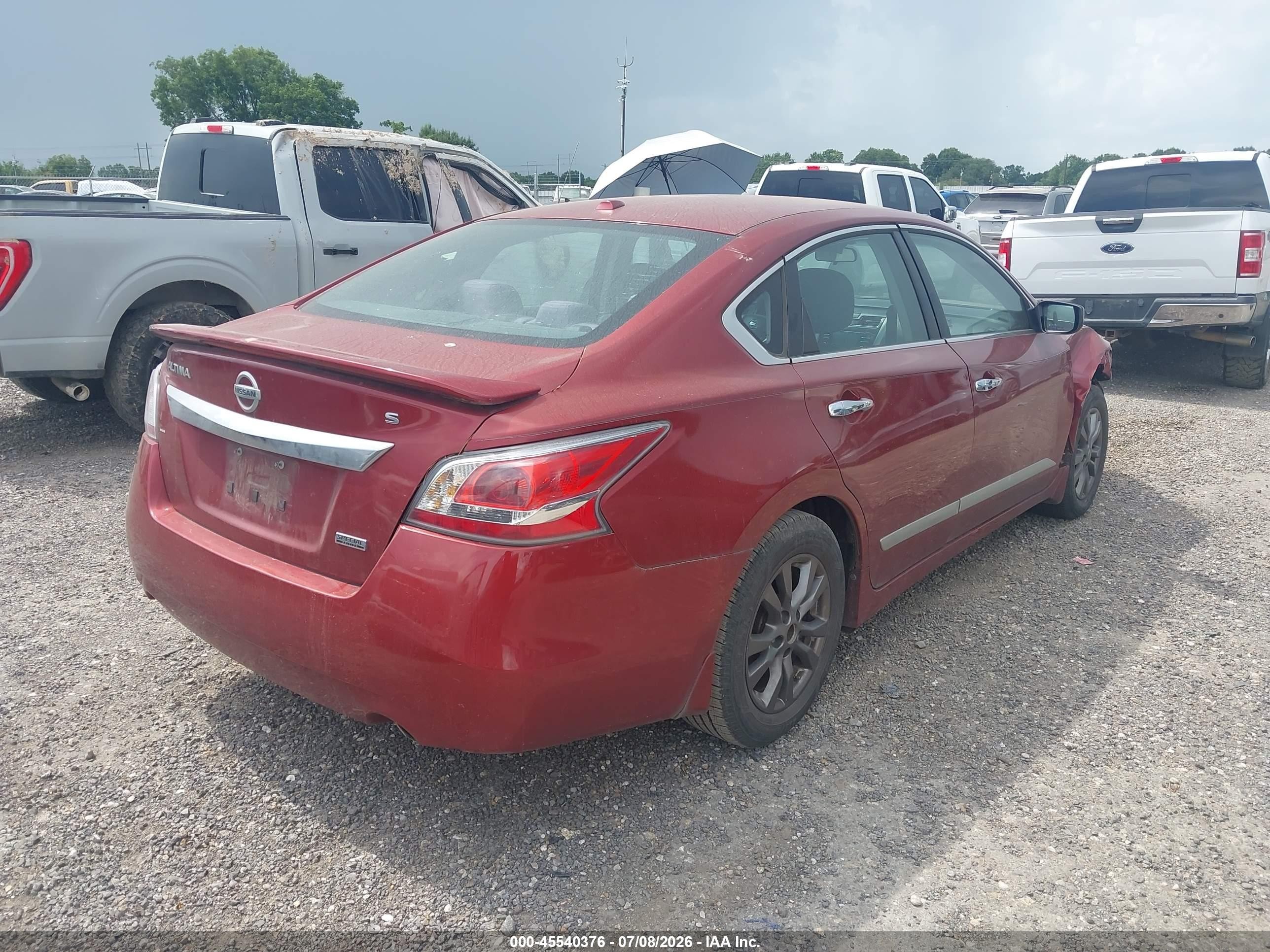 2015 Nissan Altima 2.5 S Red vin: 1N4AL3AP5FN894779