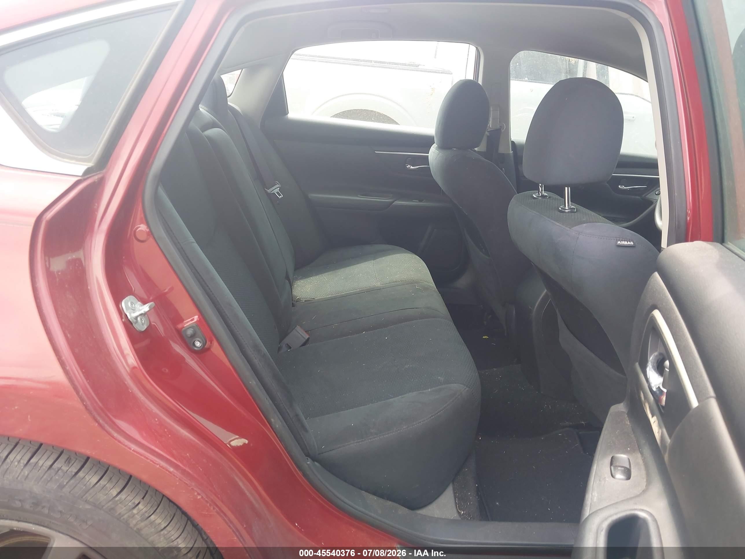 2015 Nissan Altima 2.5 S Red vin: 1N4AL3AP5FN894779