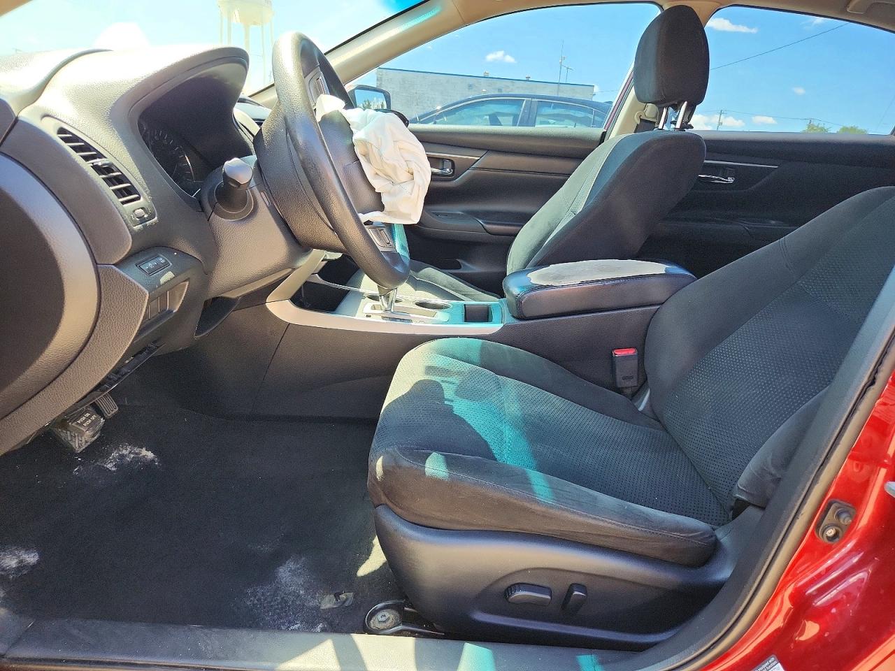 2015 Nissan Altima 2.5 S Red vin: 1N4AL3AP5FN903125